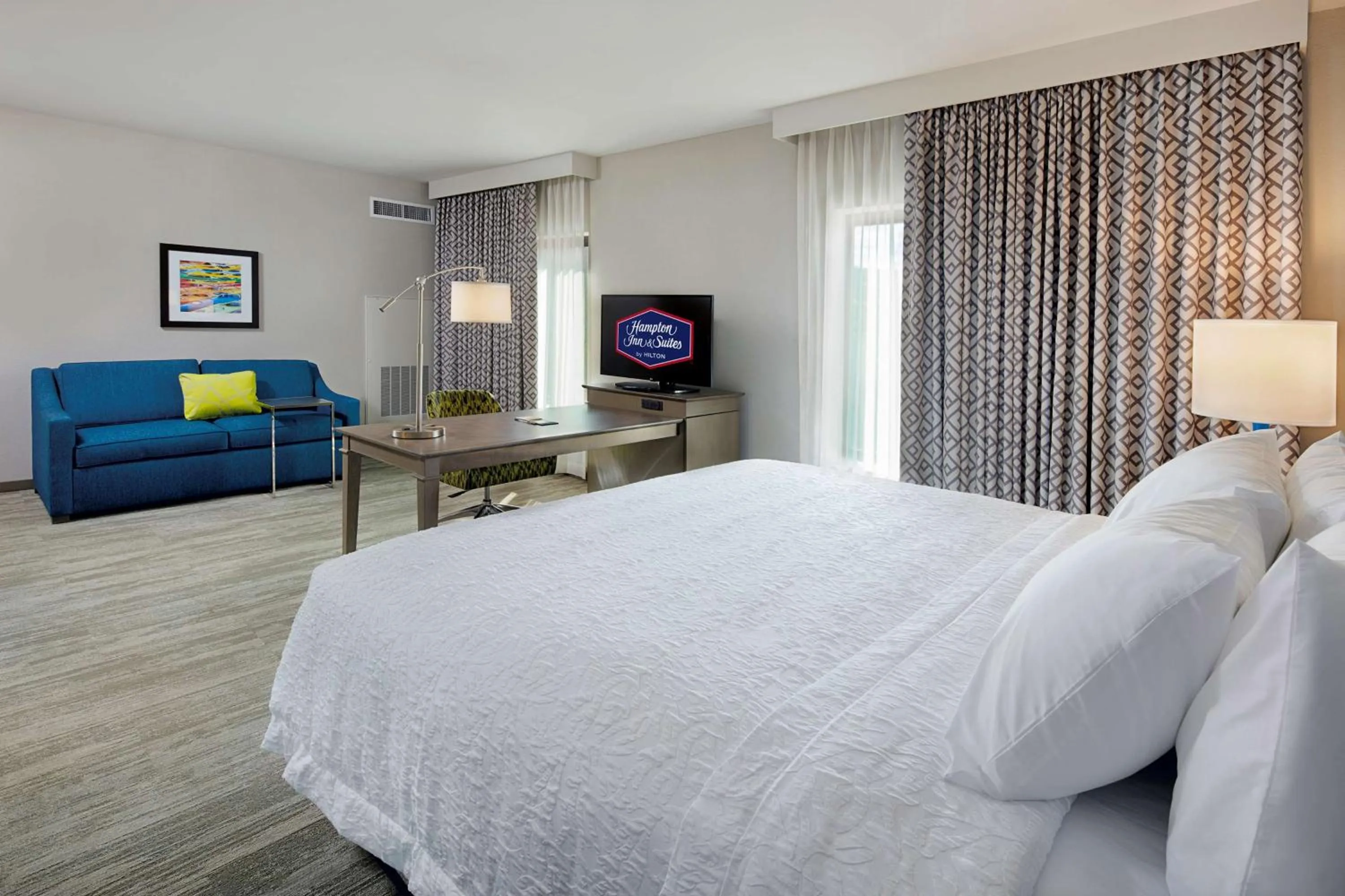 King Studio Suite - Hearing Access/Non-Smoking in Hampton Inn & Suites Sacramento at CSUS