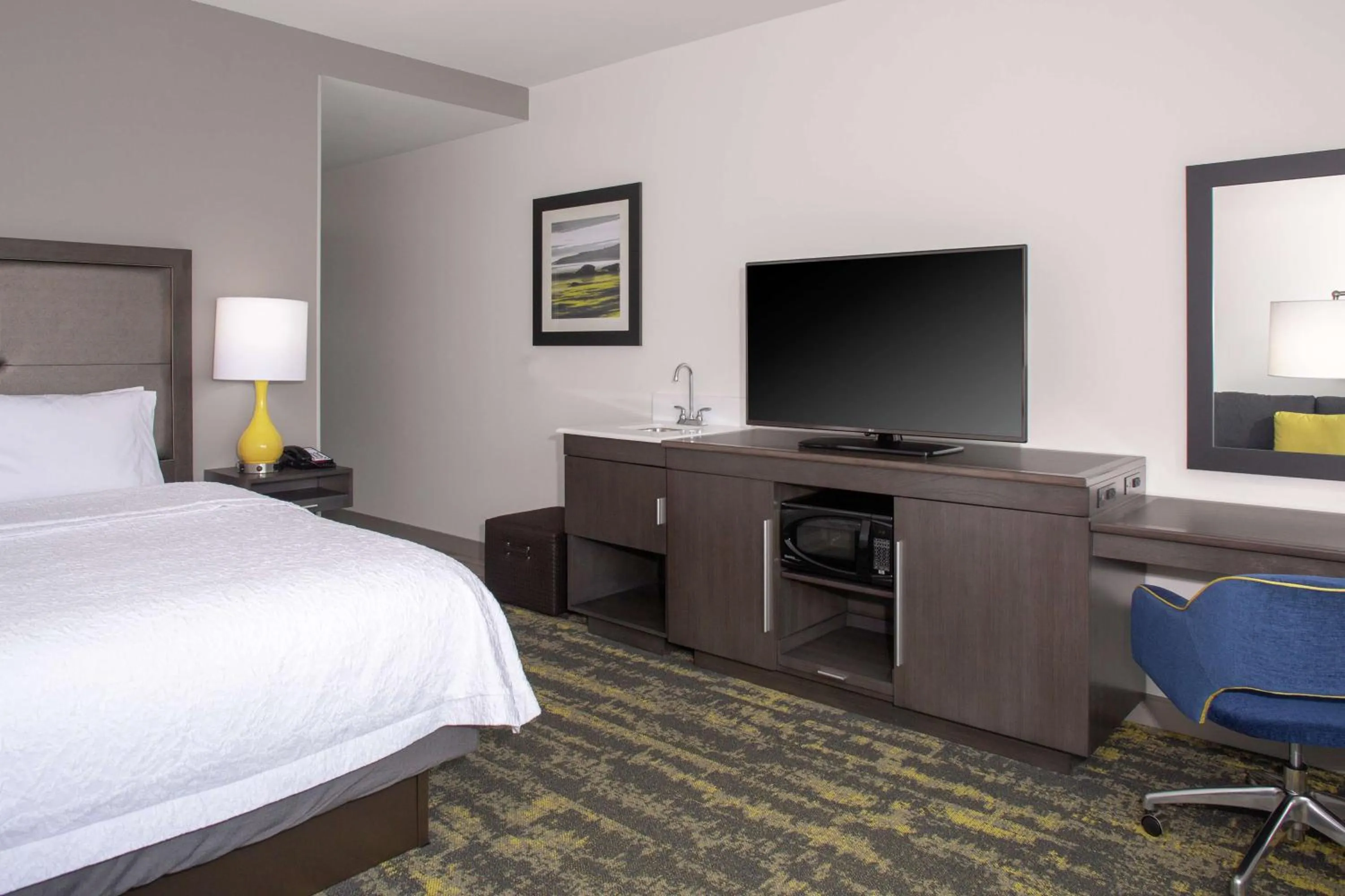 King Room with Sofa Bed - Hearing Accessible/Non-Smoking in Hampton Inn & Suites Irvine/Orange County Airport