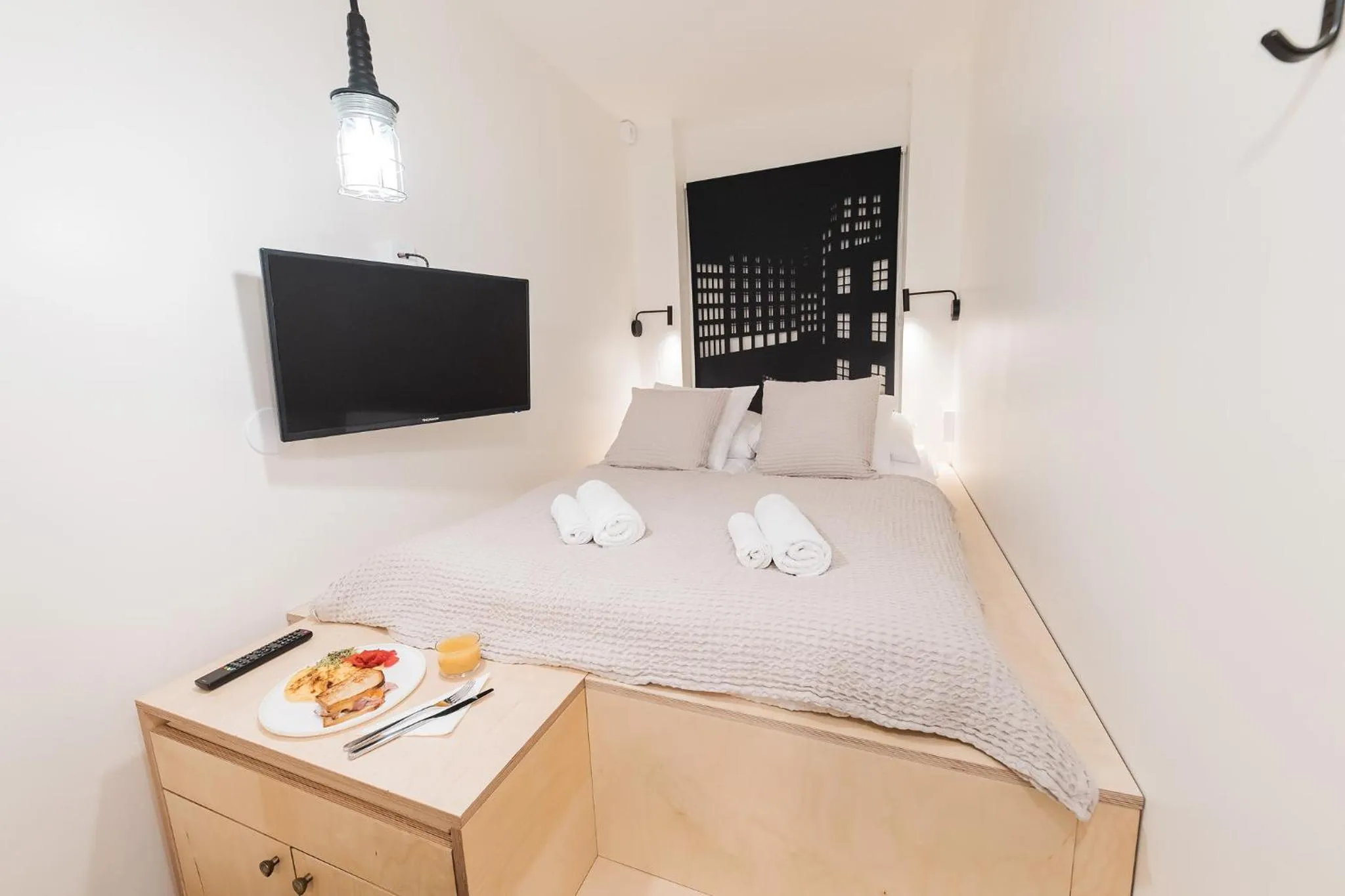 Small Double Room with Shared Bathroom in Forenom Hostel Jyväskylä