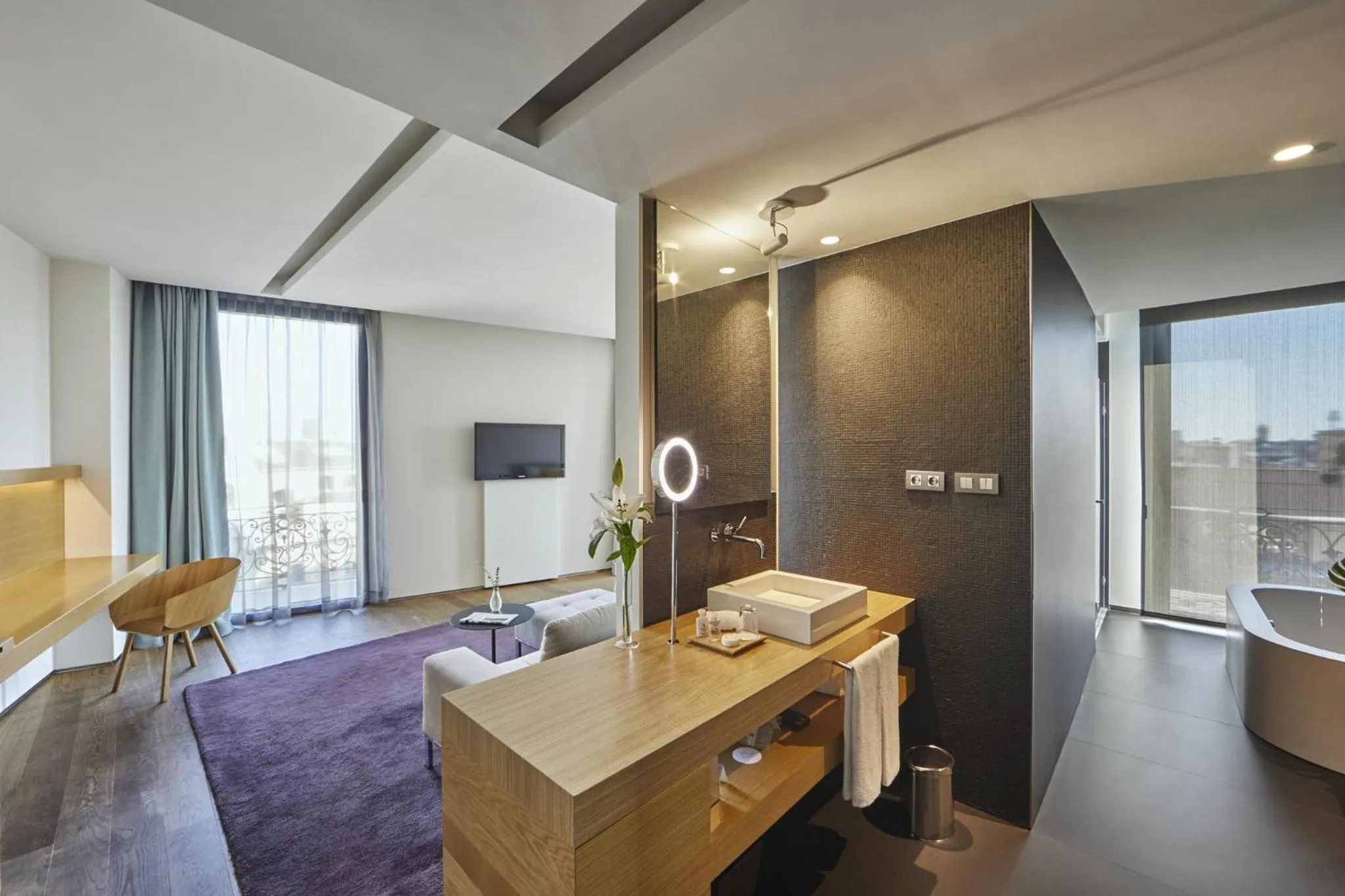 Deluxe Junior Suite in Ohla Barcelona
