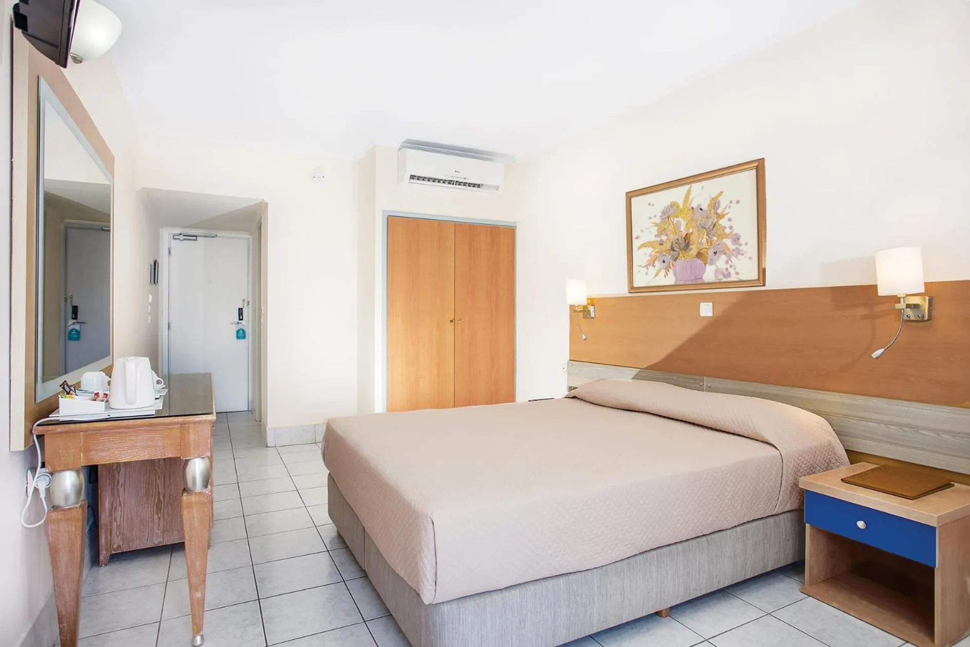 Twin Room with Harbor View in Kosta Palace