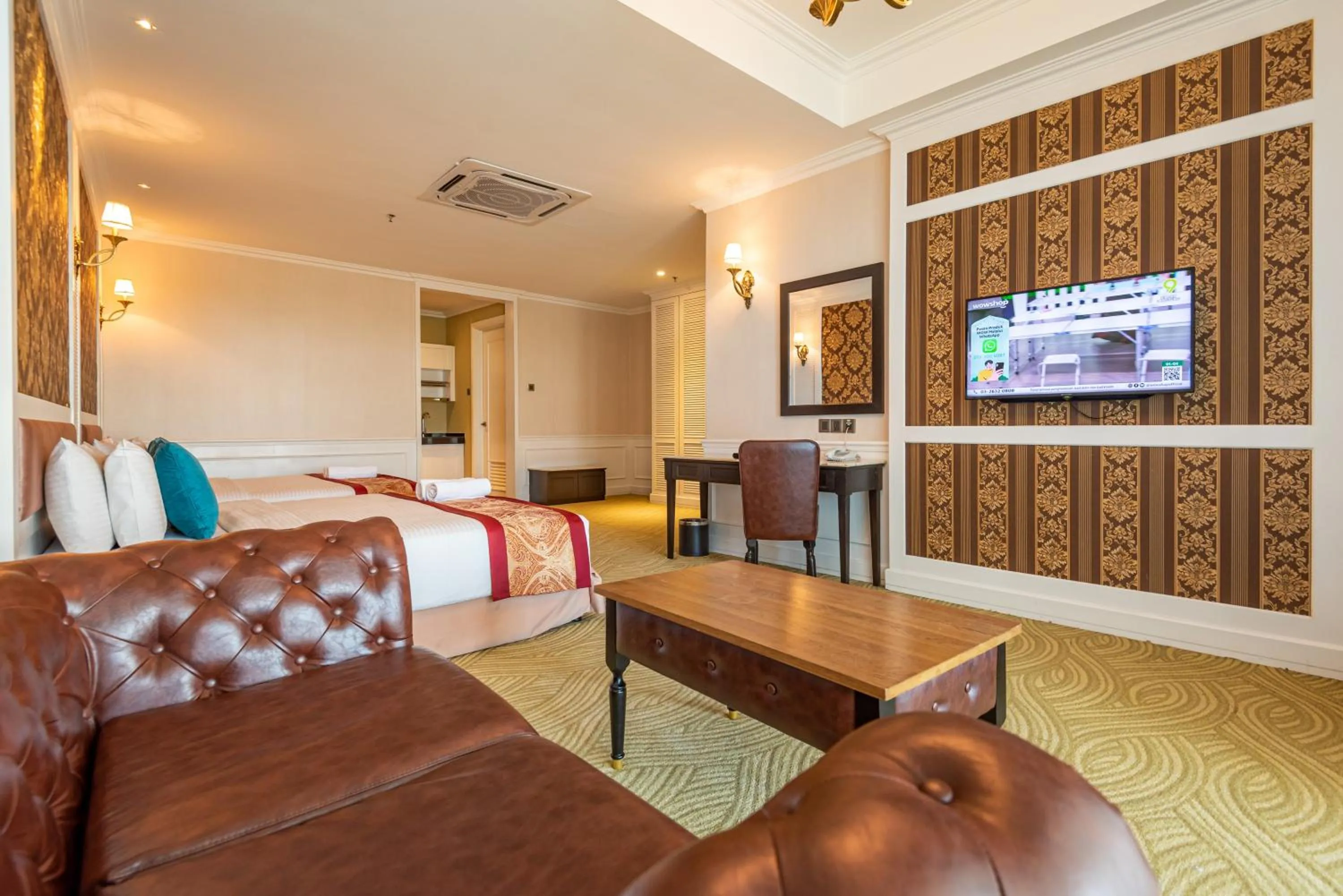 Deluxe Jacuzzi in Tasik Villa International Resort