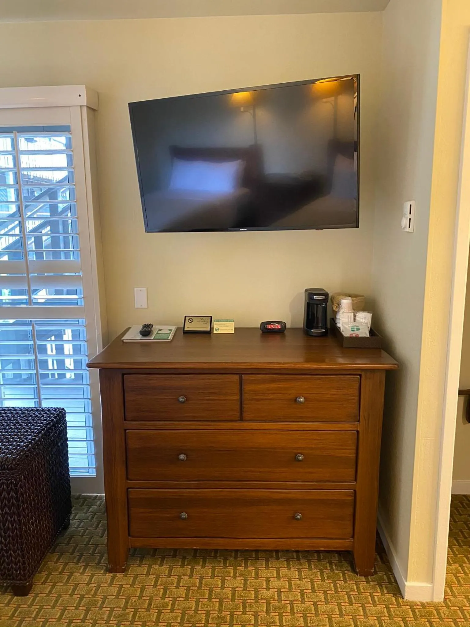 Standard King Room in The Olympia Lodge