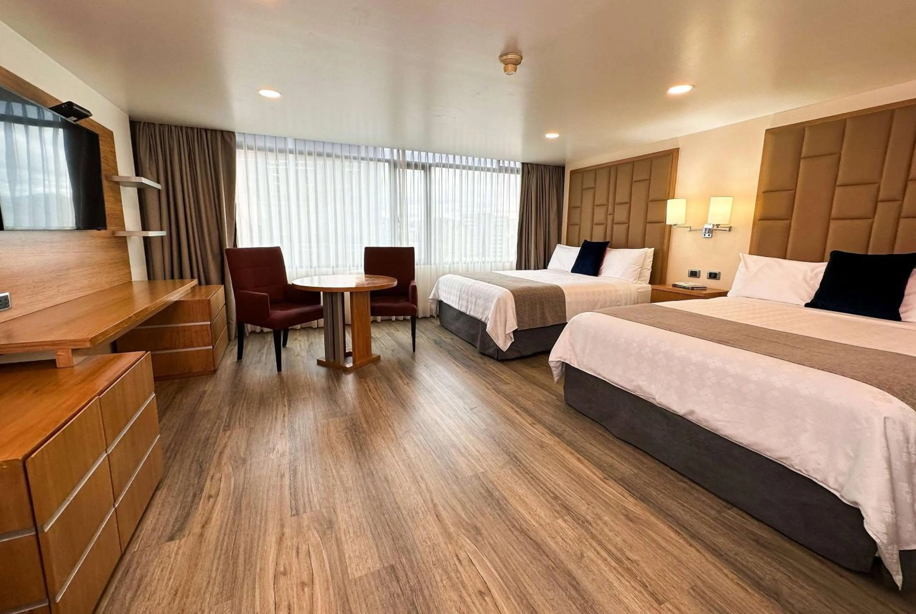 Junior Suite with Two Queen Beds - Mobility Accessible/Non-Smoking in Wyndham Garden Quito