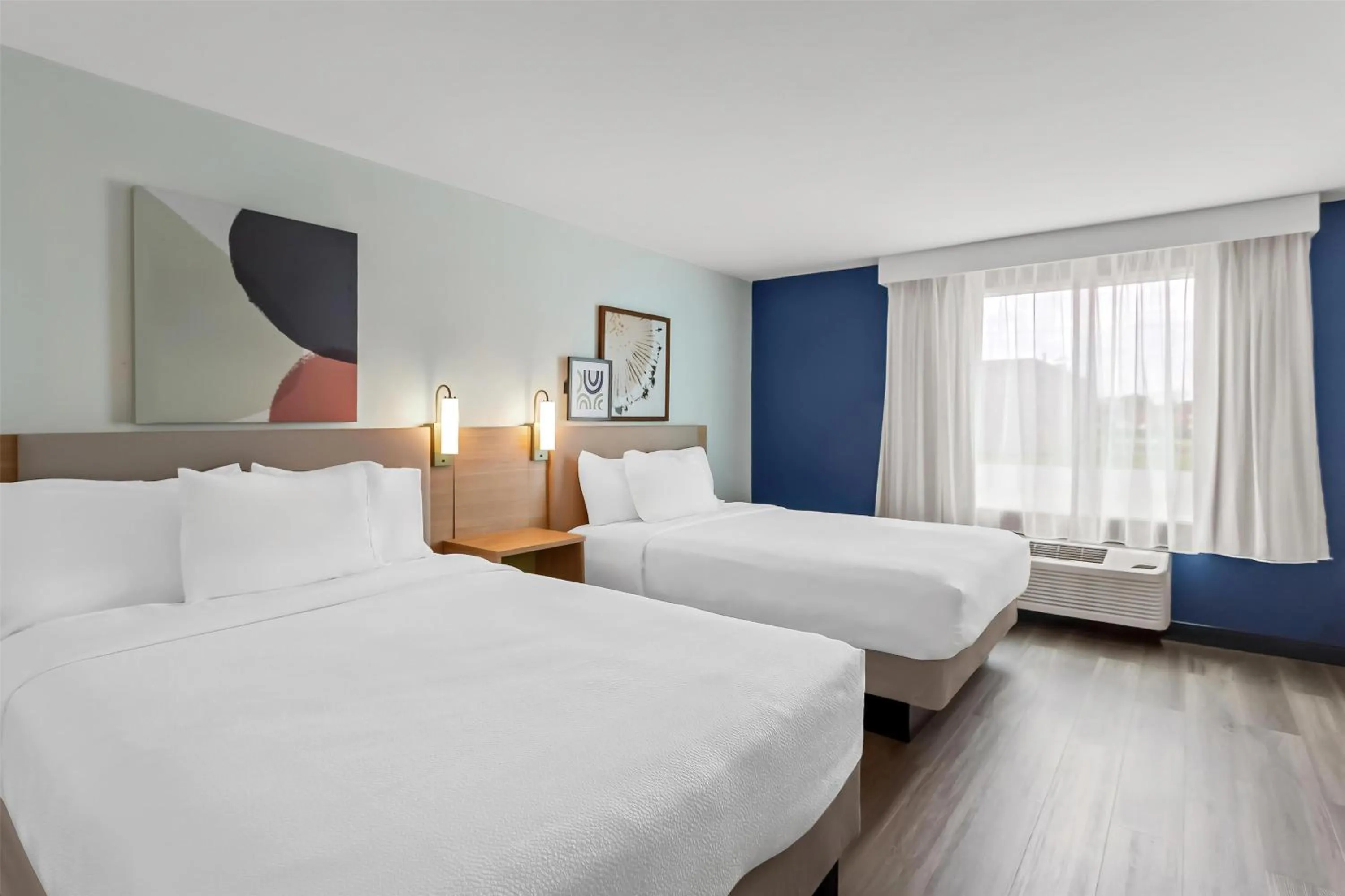 Queen Room with Two Queen Beds and Sofa Bed in Spark By Hilton Oak Forest I-57