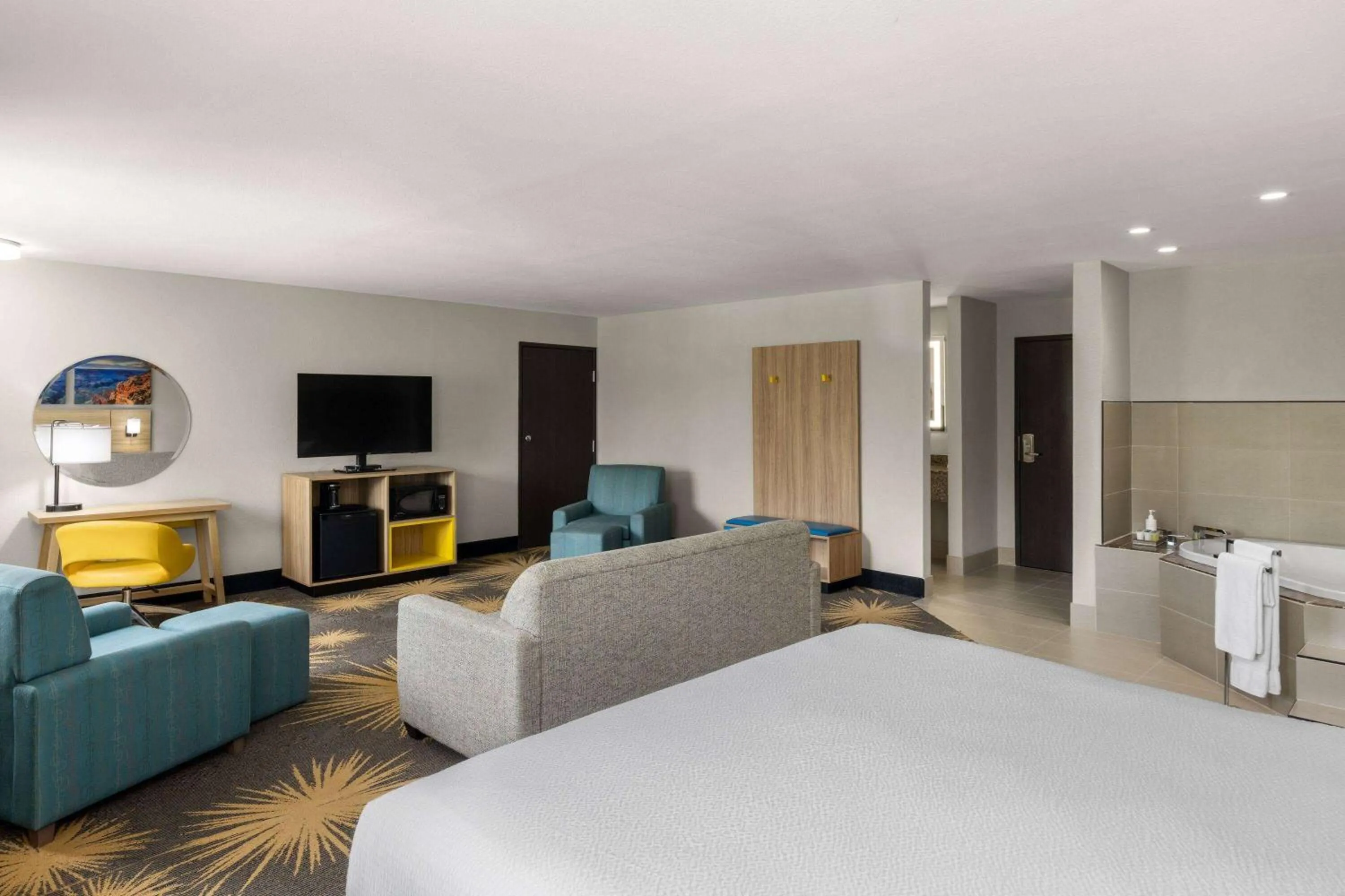 King Studio Suite - Non-Smoking in Days Inn by Wyndham Williams