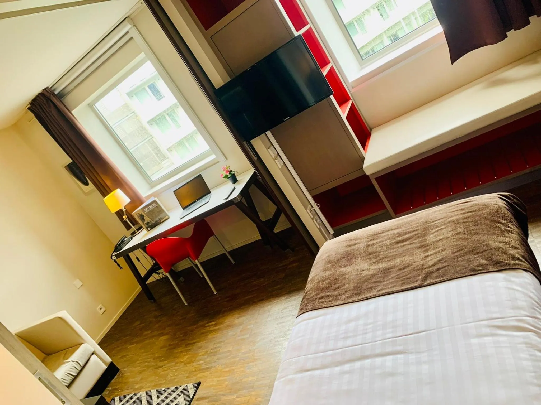 Twin Room in Standing Hotel Suites by Actisource