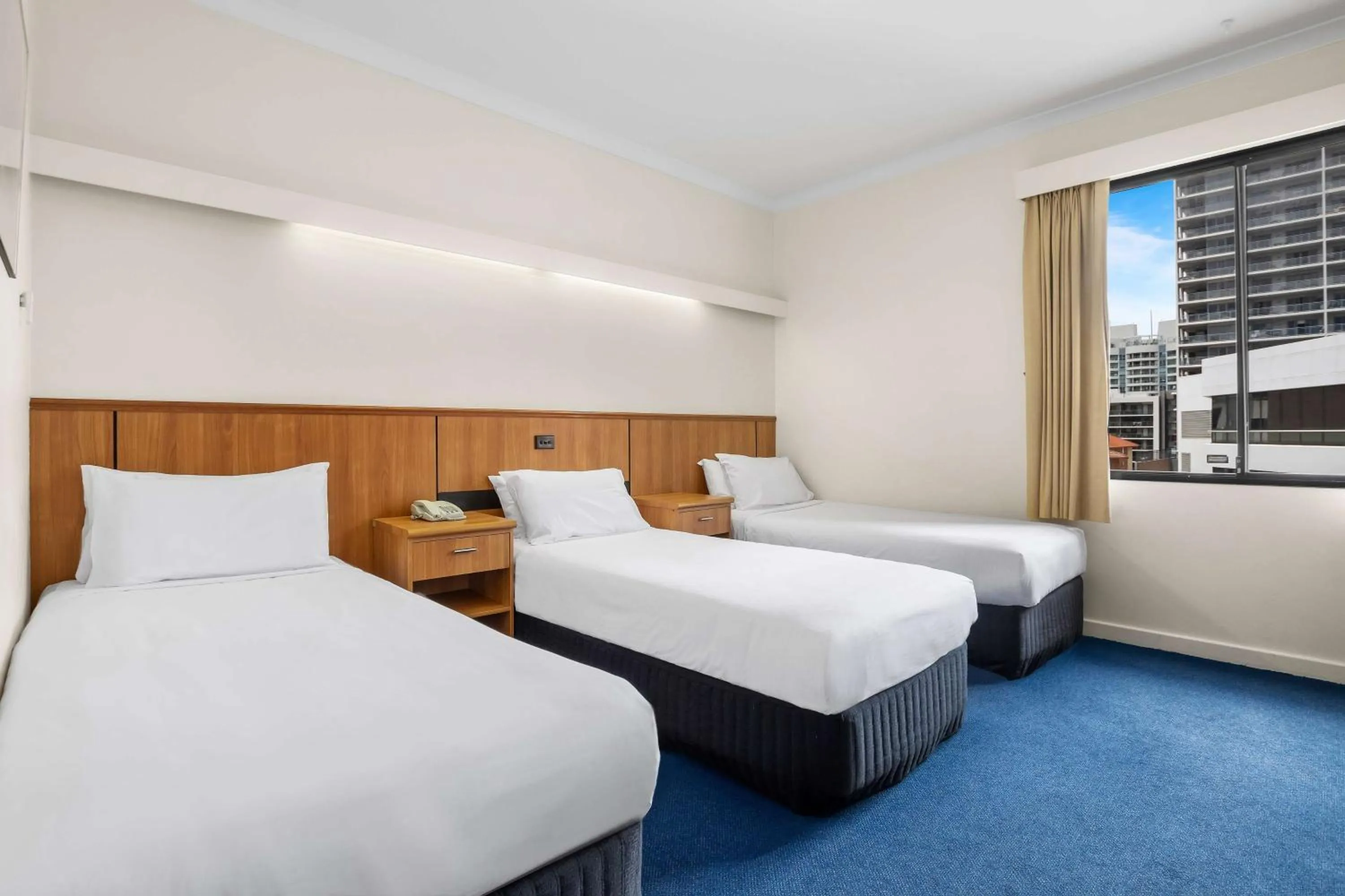 Standard Triple Room in Metro Hotel Perth City