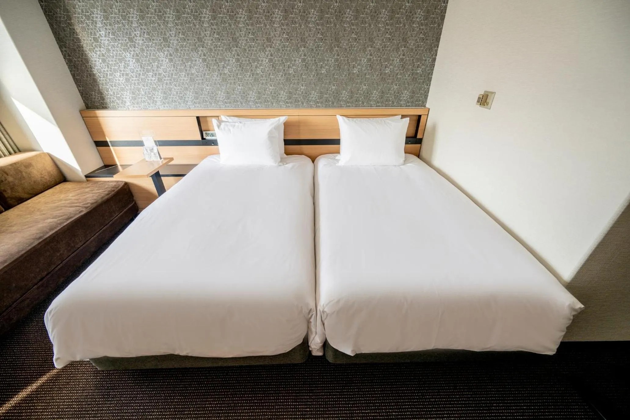 Standard Corner Twin Room - single occupancy - Mid Floor in ANA Crowne Plaza Sapporo by IHG