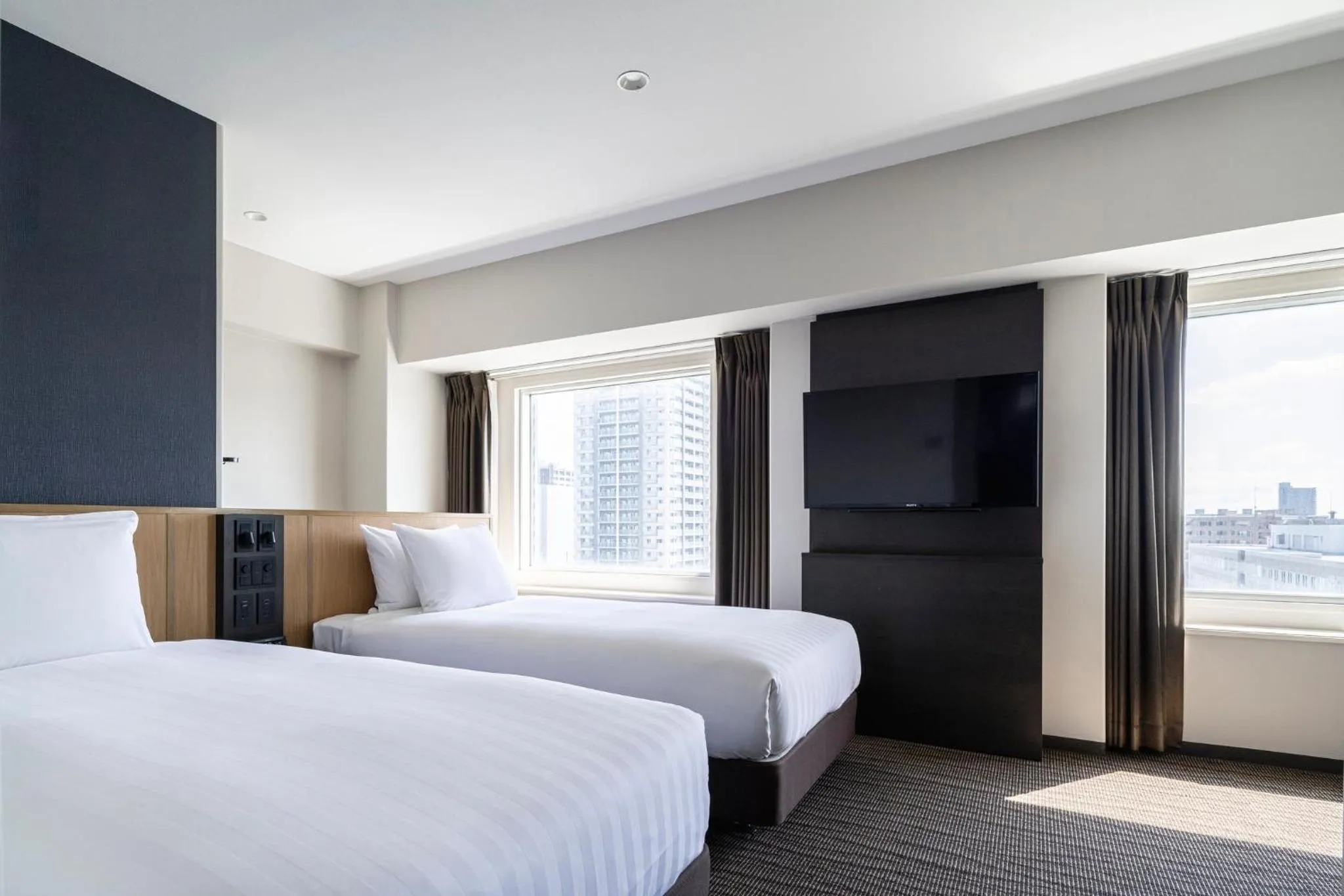 Standard Twin Room with Single Sofa Bed - single occupancy - Mid Floor in ANA Crowne Plaza Sapporo by IHG