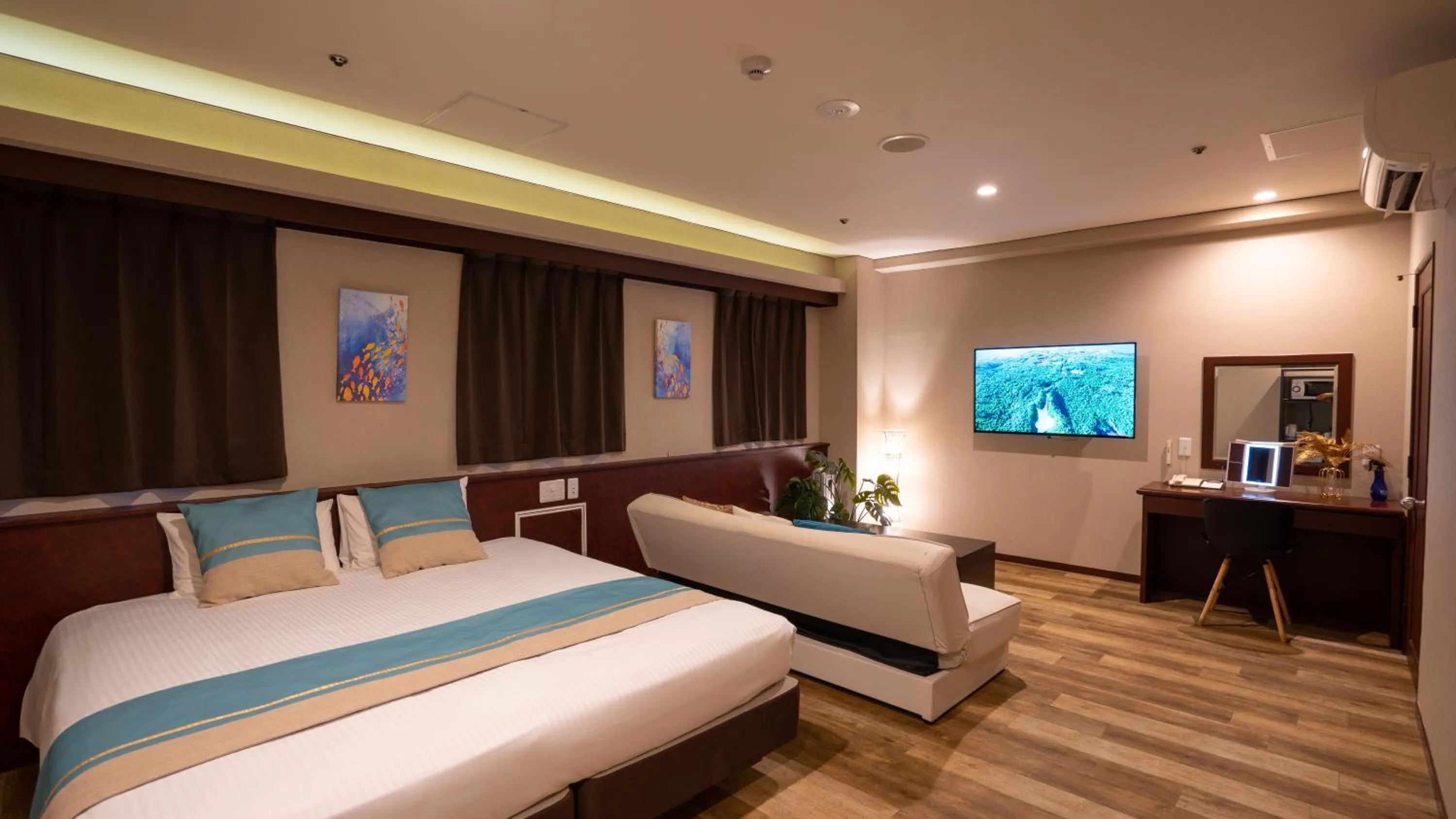 Economy Double Room - Smoking in Rycom Crystal Hotel
