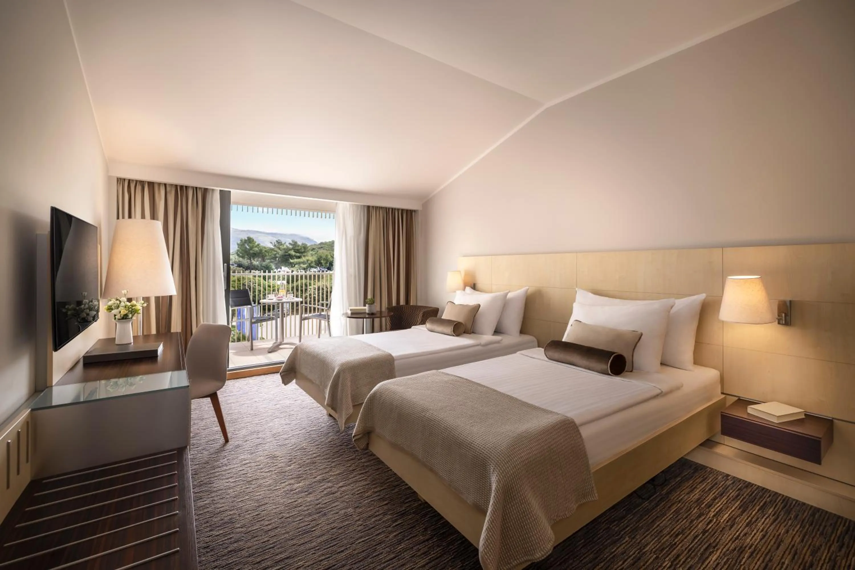  Superior Room for 2+1 in Valamar Lacroma Hotel