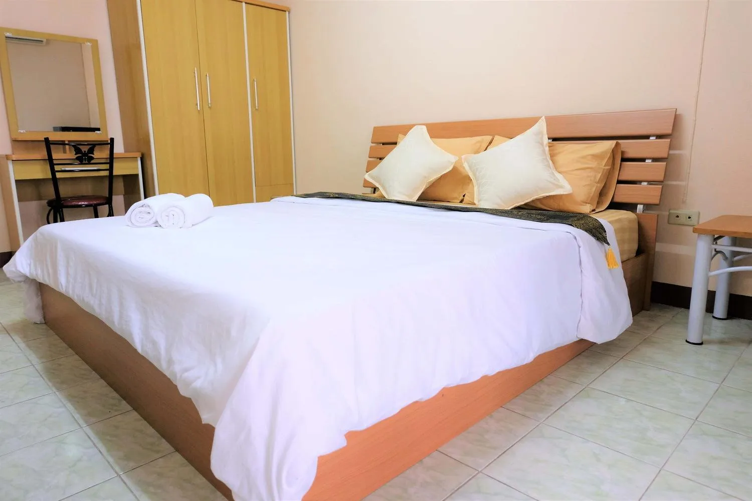 Standard King Room in Goody Hotel