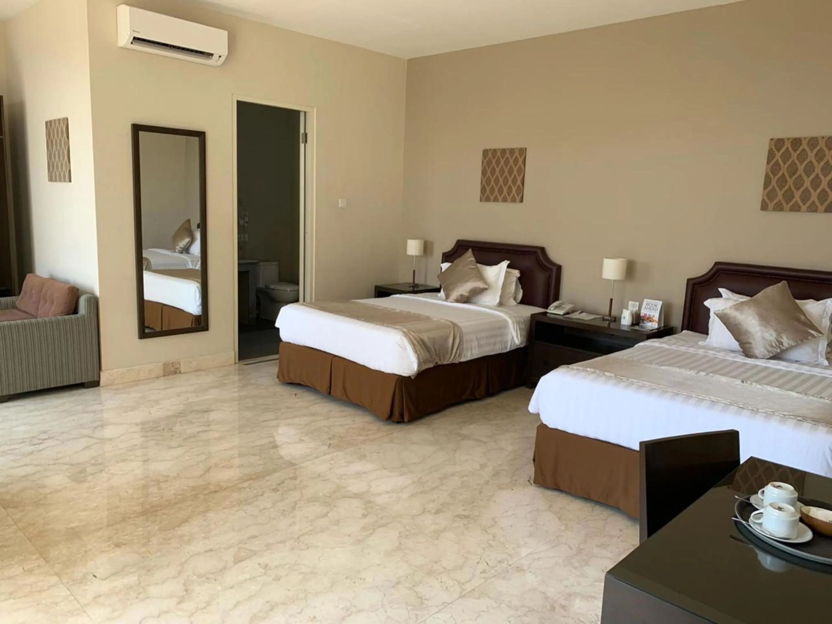 Deluxe Suite in Arainn Bed & Breakfast Tretes Prigen by ecommerceloka