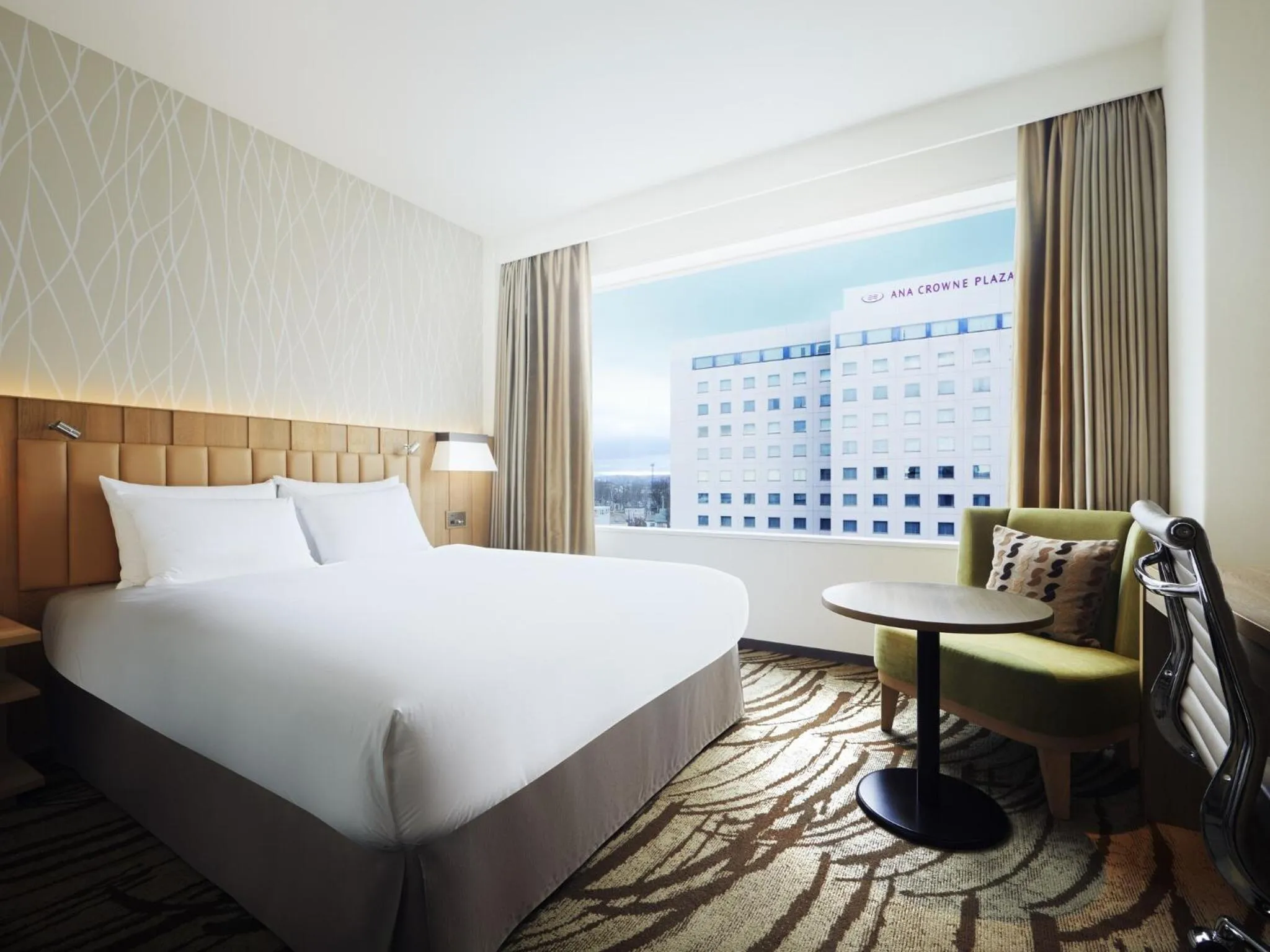 Premium Queen Room - single occupancy in ANA Crowne Plaza Chitose by IHG