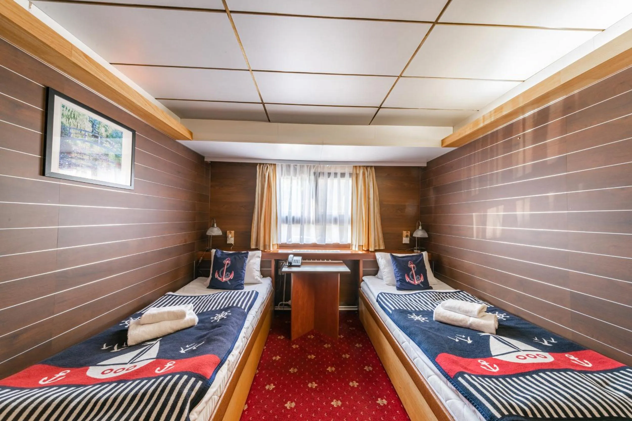 Deluxe Twin Room with River View in Botel Albatros