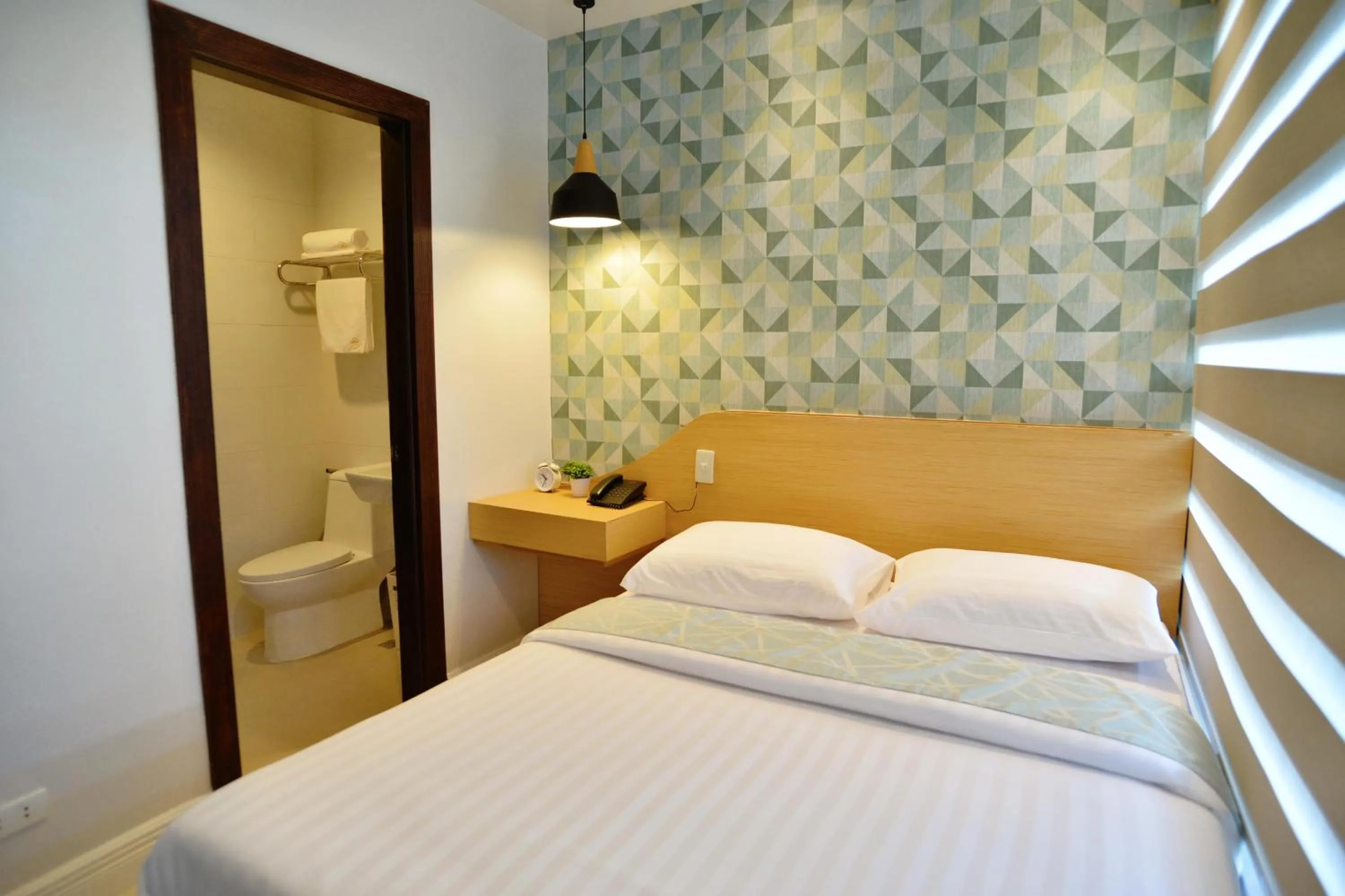 Deluxe Double or Twin Room in Hotel Formosa Daet