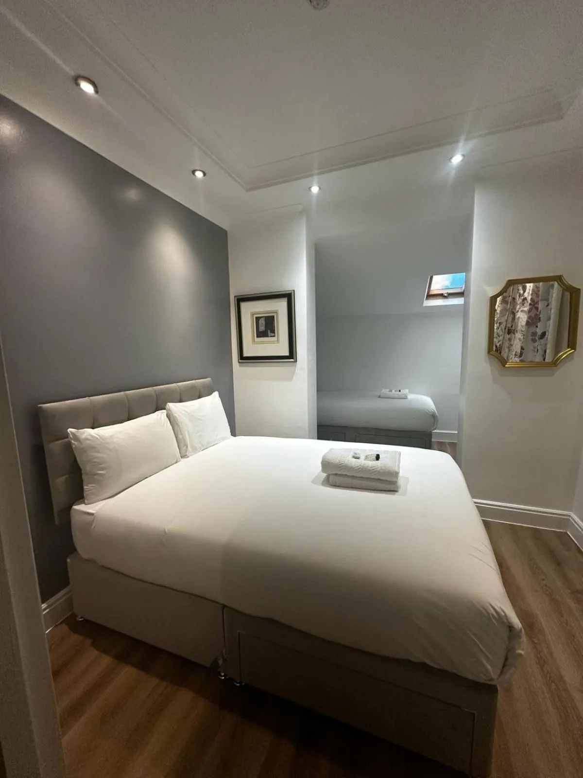 Deluxe Twin Room in The Park Hotel