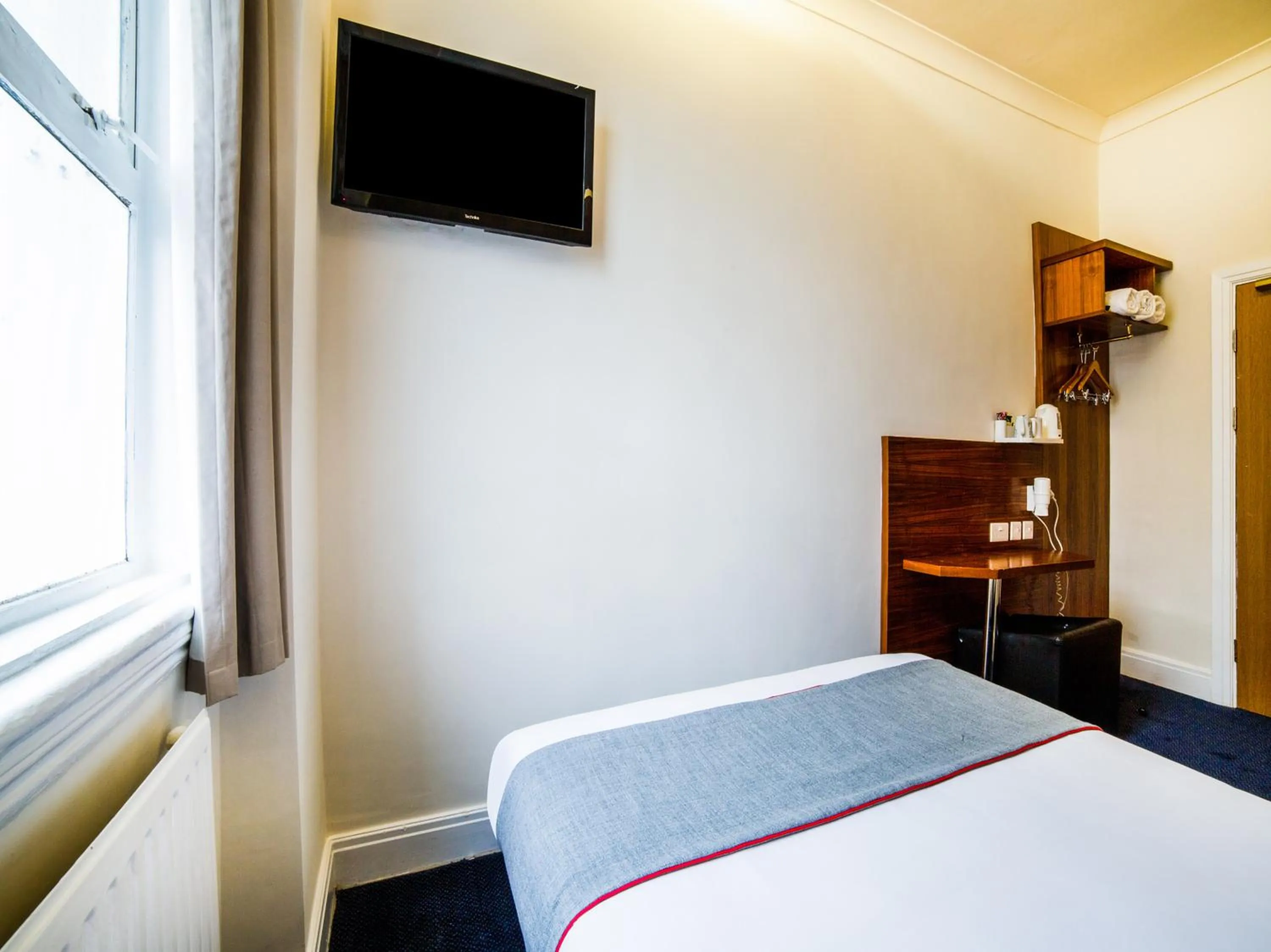 Small Double Room in The Park Hotel