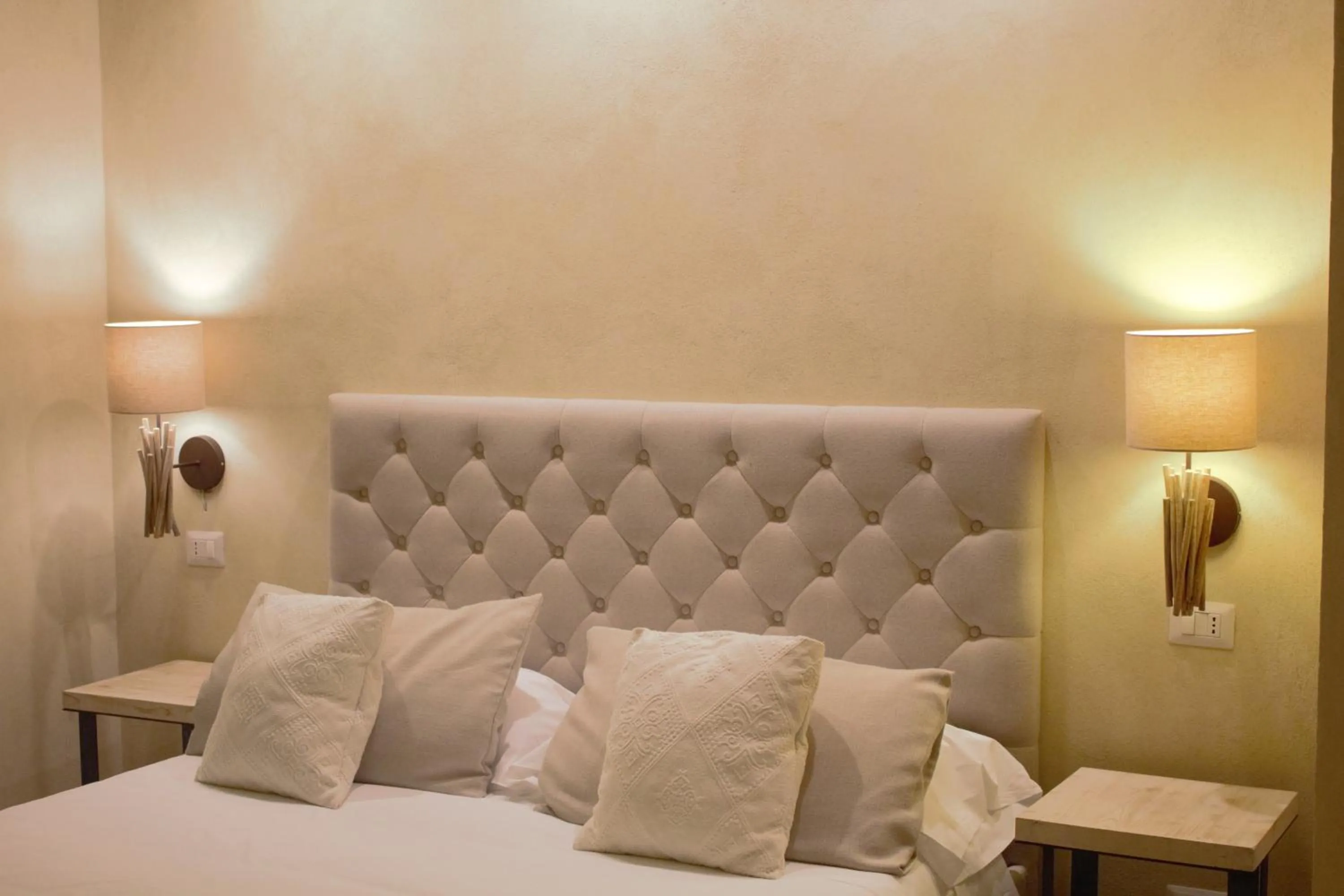 Double Room with Pool View in Colle San Mauro