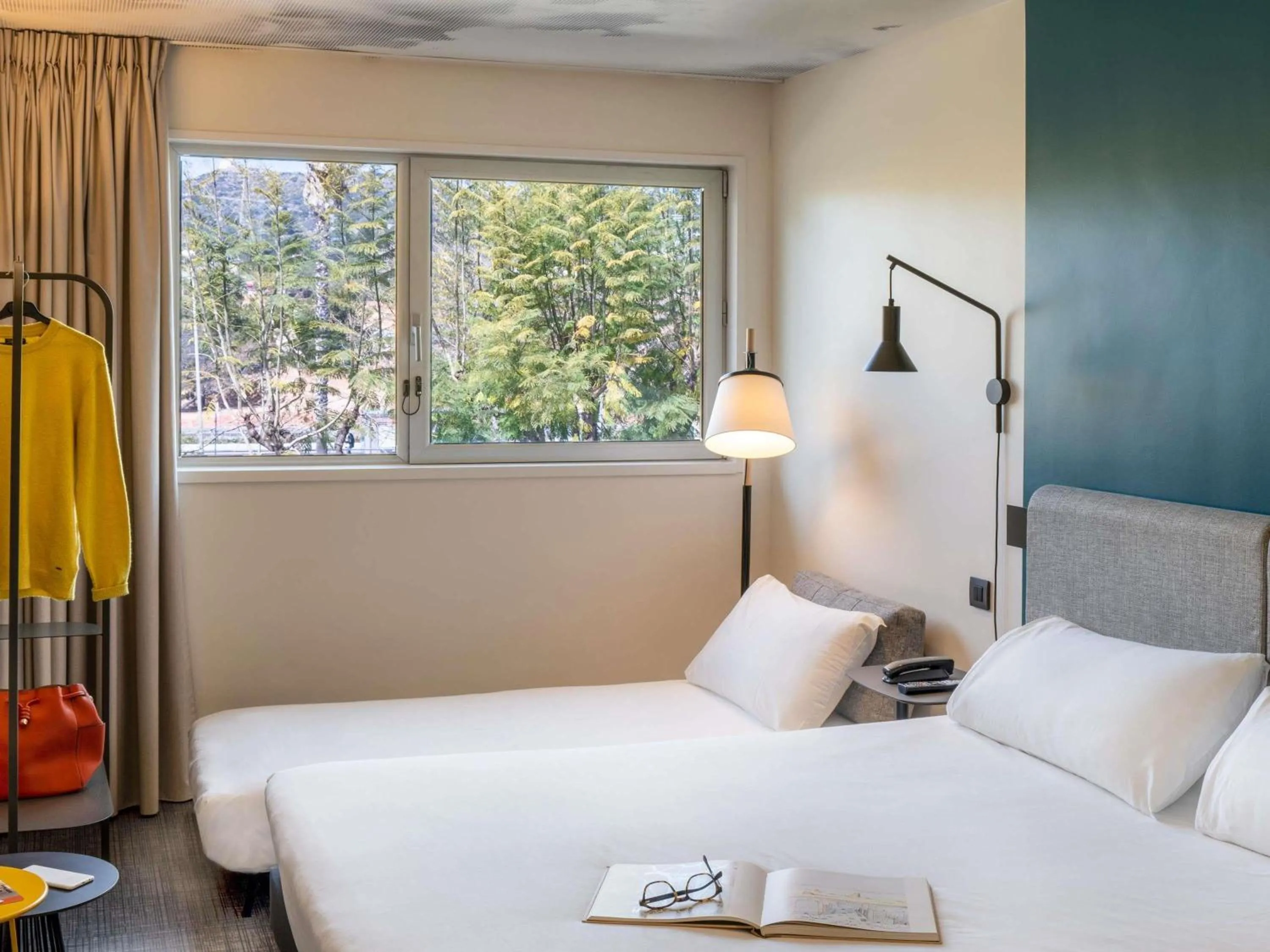 Superior Double Room with Sofa Bed in Ibis Barcelona Aeropuerto Viladecans