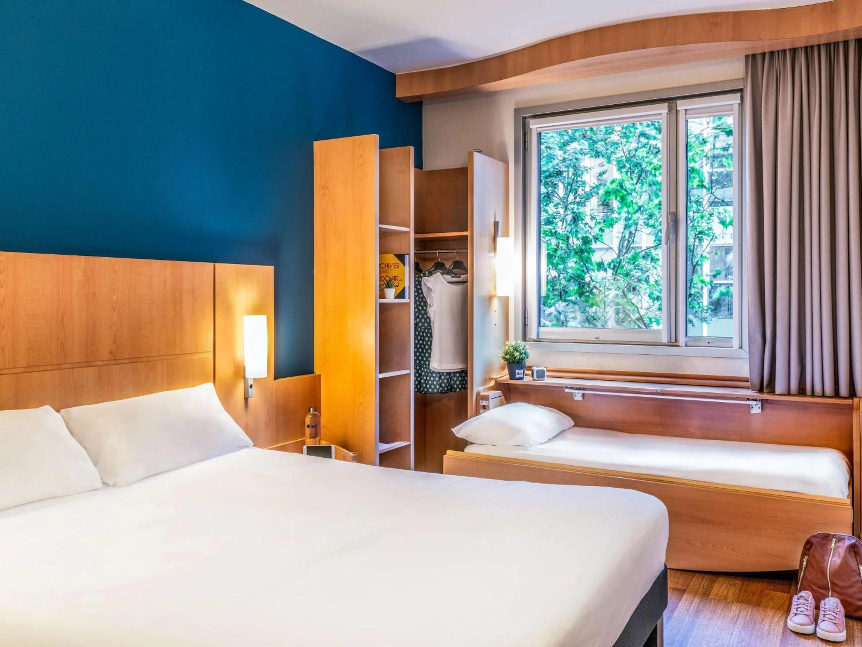 Double Room with Extra Bed in Ibis Barcelona Plaza Glòries 22@