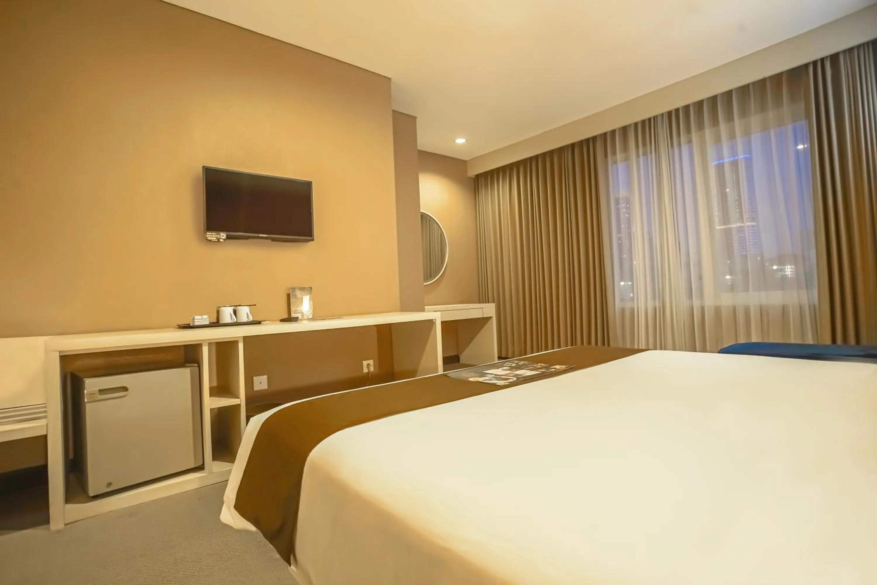 Deluxe Double Room (2 Adults + 1 Child) in Royal Regantris Cendana