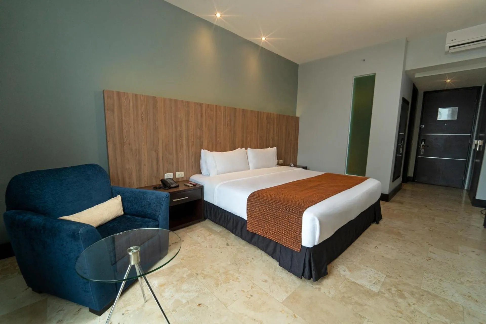 Deluxe King Room in GHL Hotel Barranquilla