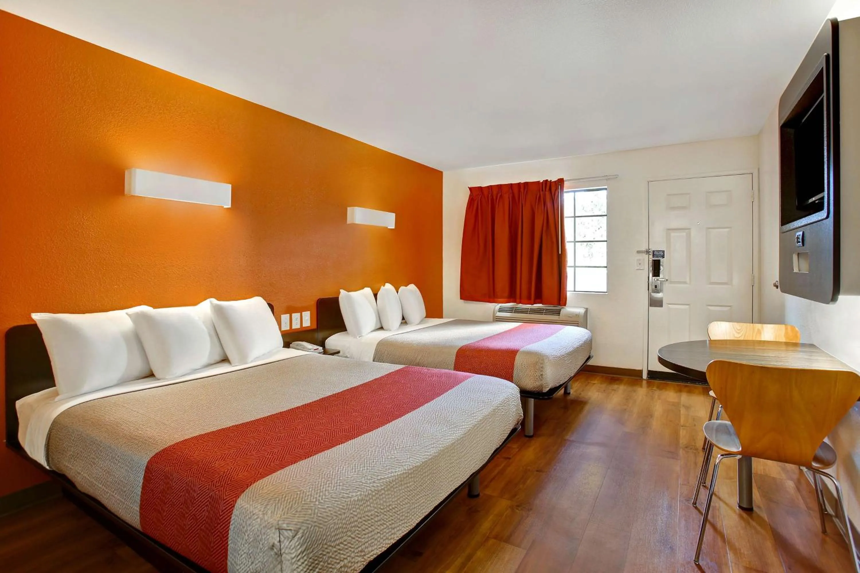 Premium Quadruple Room in Motel 6-Sunnyvale, CA - North