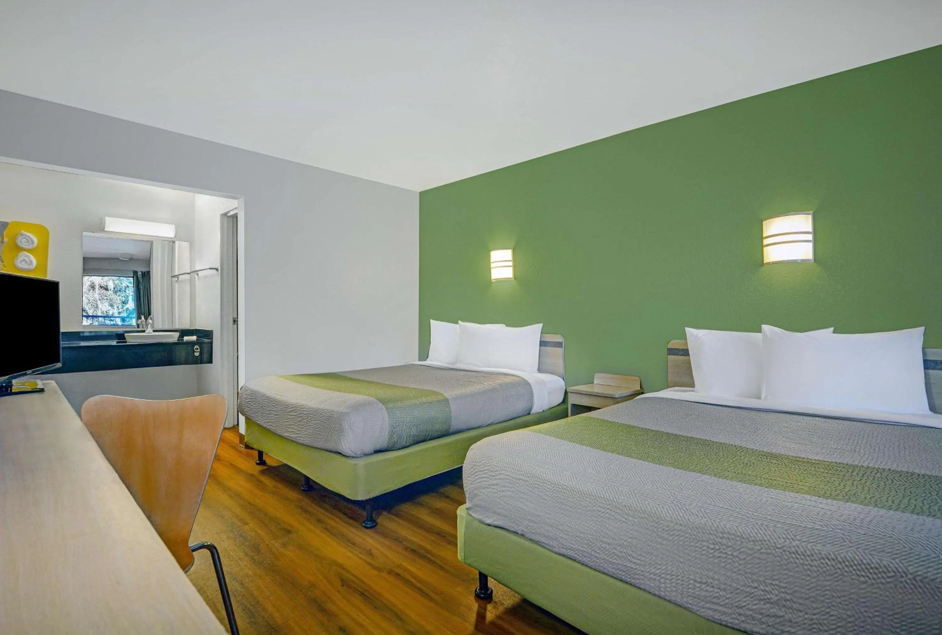 Queen Room with Two Queen Beds in Motel 6-Tallahassee, FL - Downtown