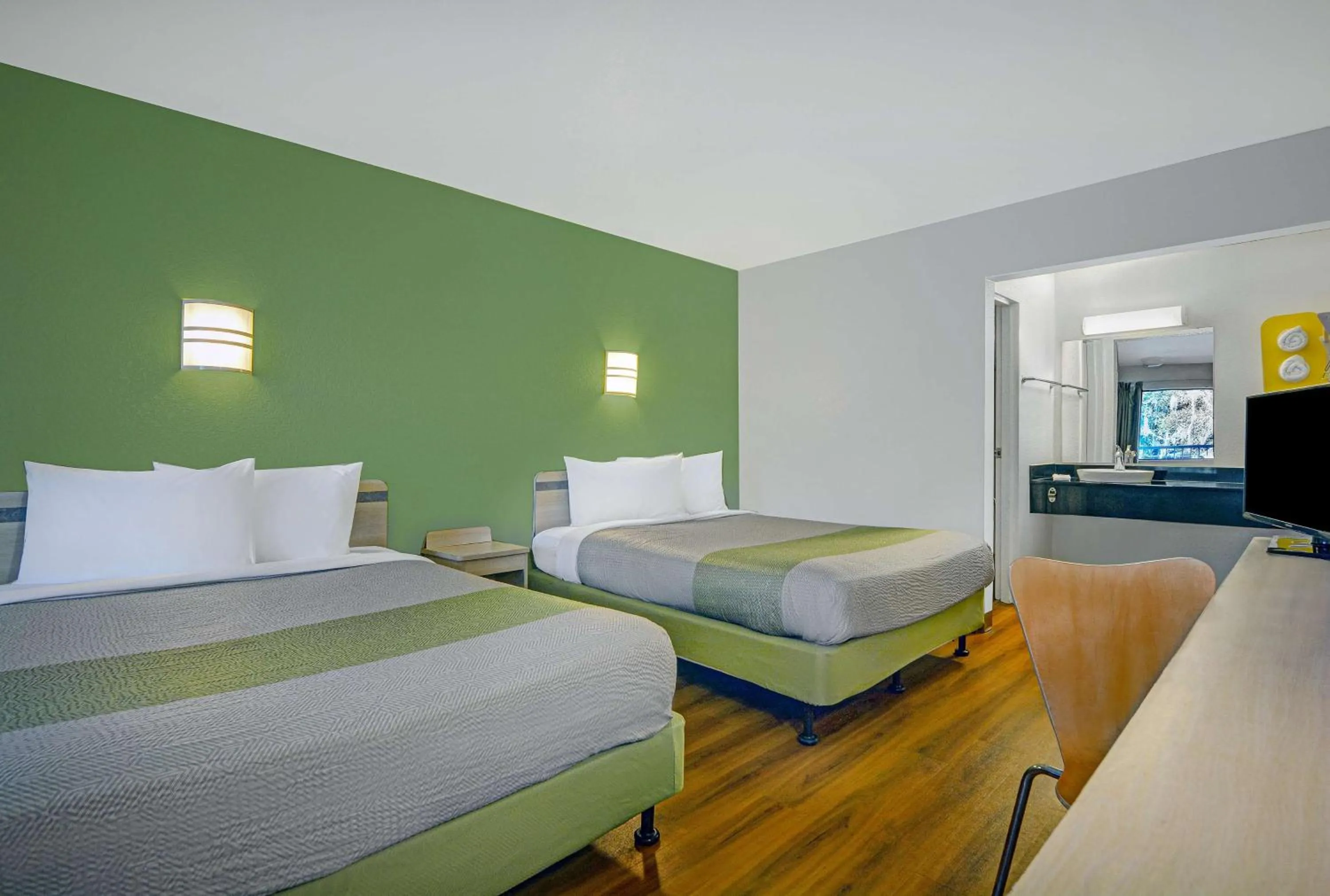 Queen Room with Two Queen Beds - Disability Access in Motel 6-Tallahassee, FL - Downtown