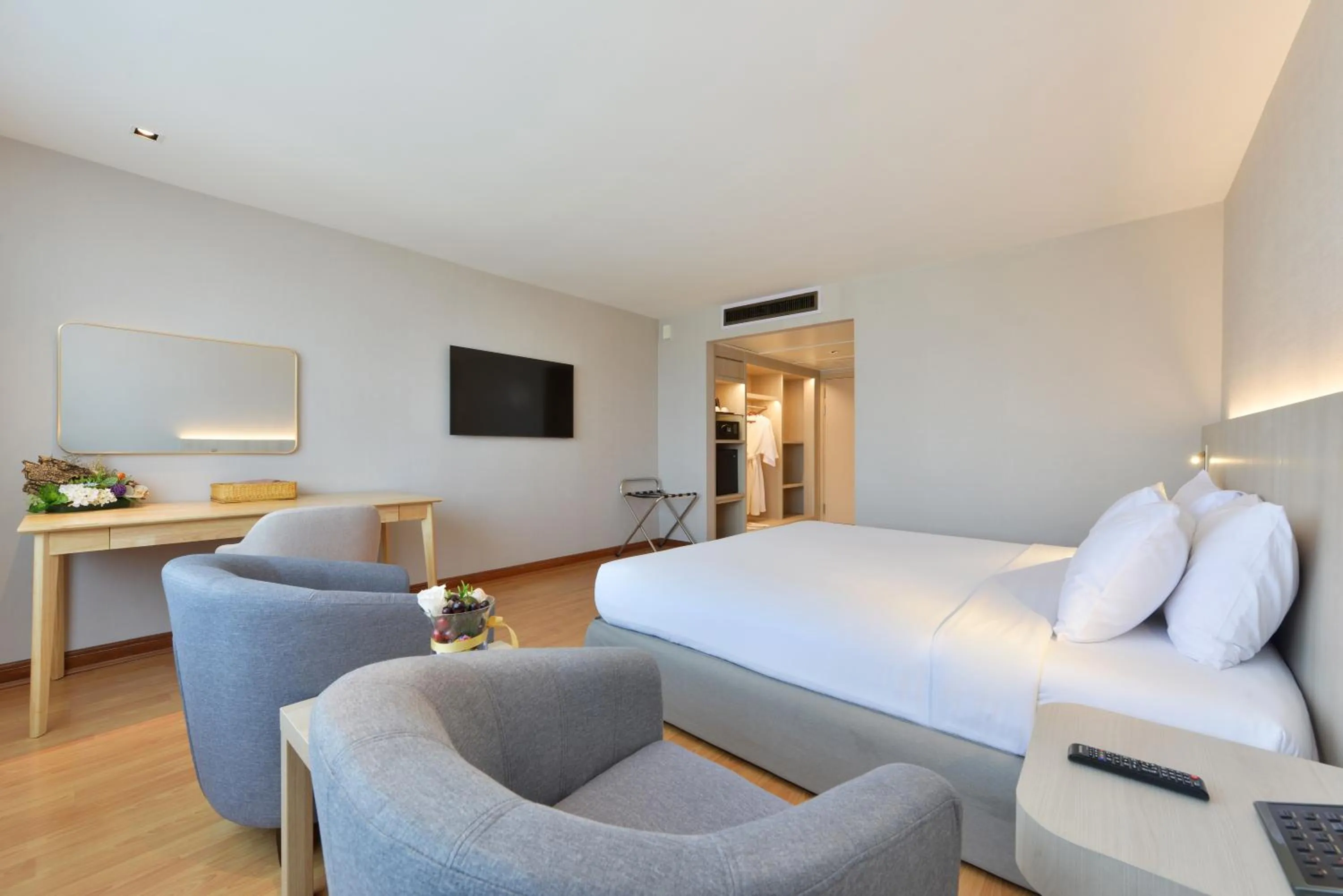 Superior Plus in Twin Towers Hotel