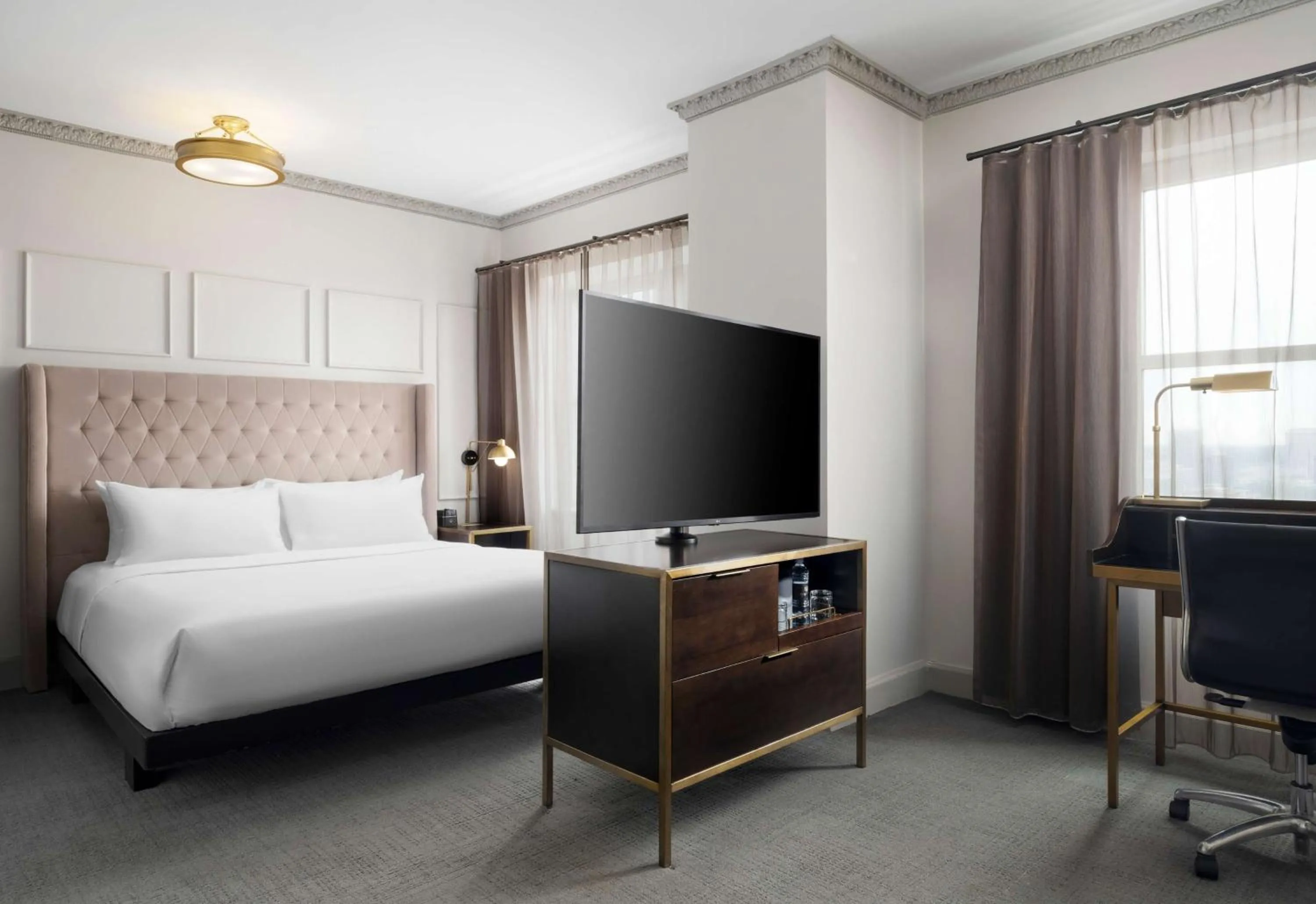 Deluxe King Room with Roll-In Shower - Mobility Accessible in Hotel Phillips Kansas City, Curio Collection By Hilton