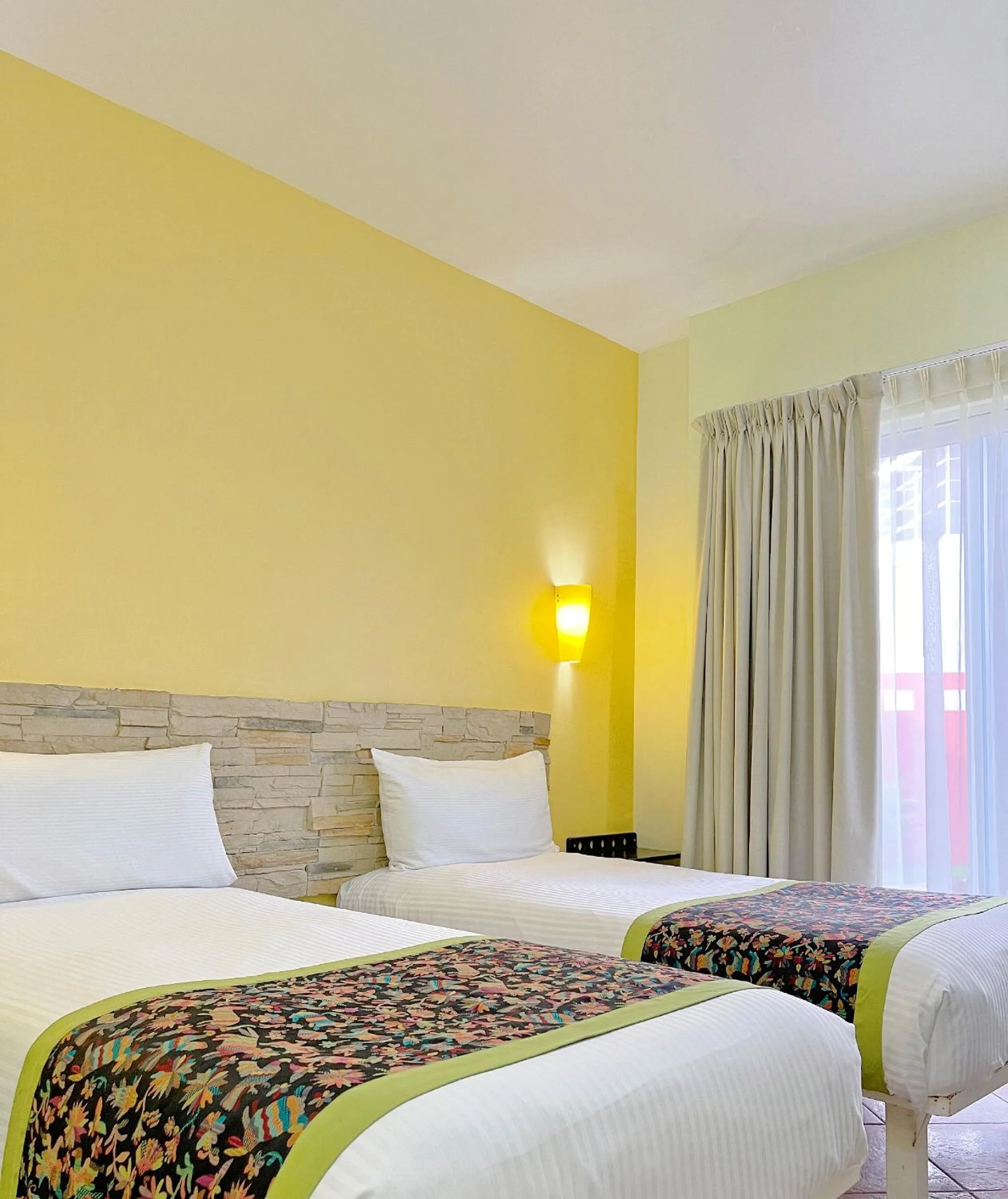 Standard Double Room - single occupancy in Seven Crown Express & Suites by Kavia