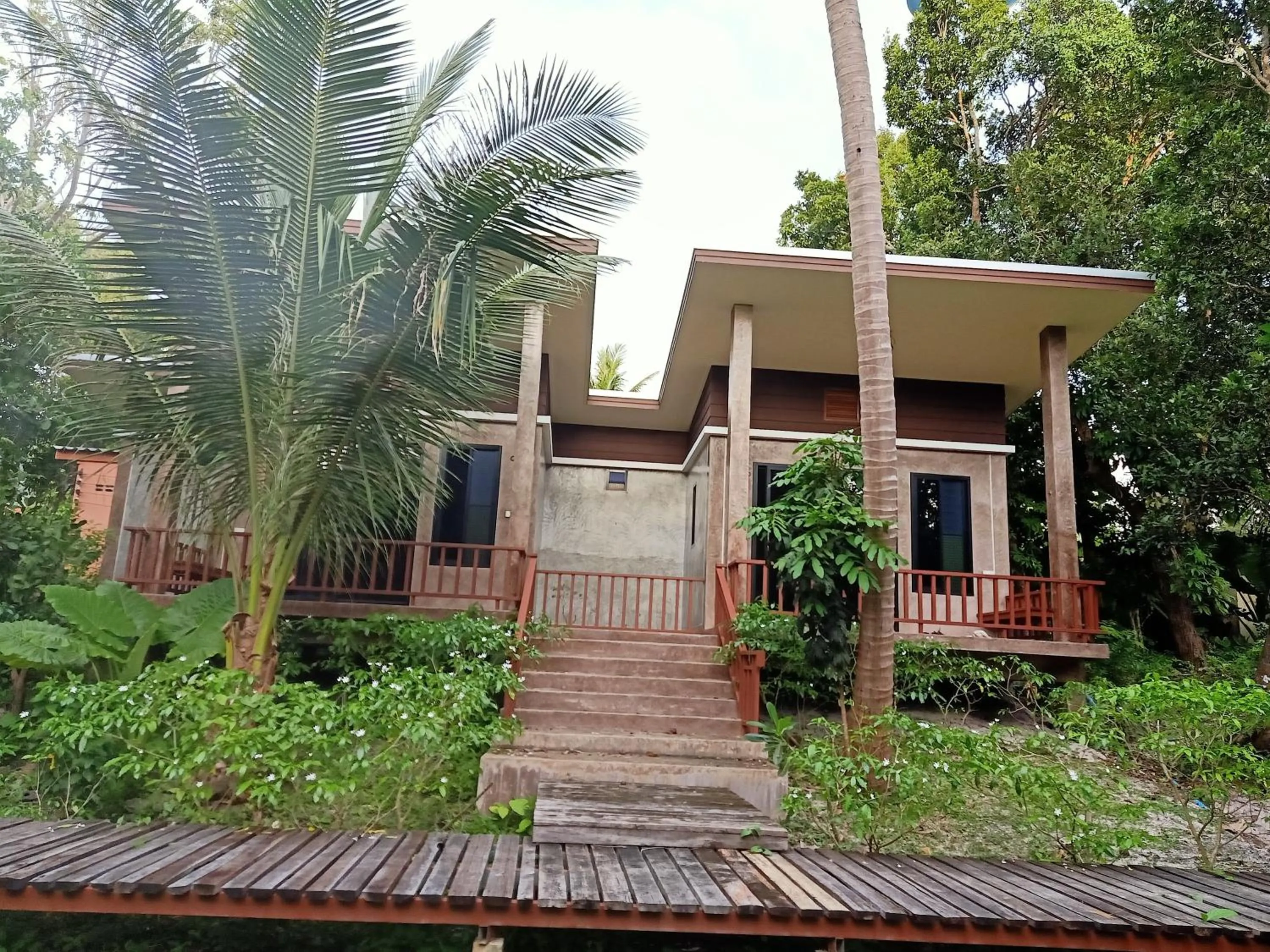 Family Bungalow in Lanta Pearl Beach Resort