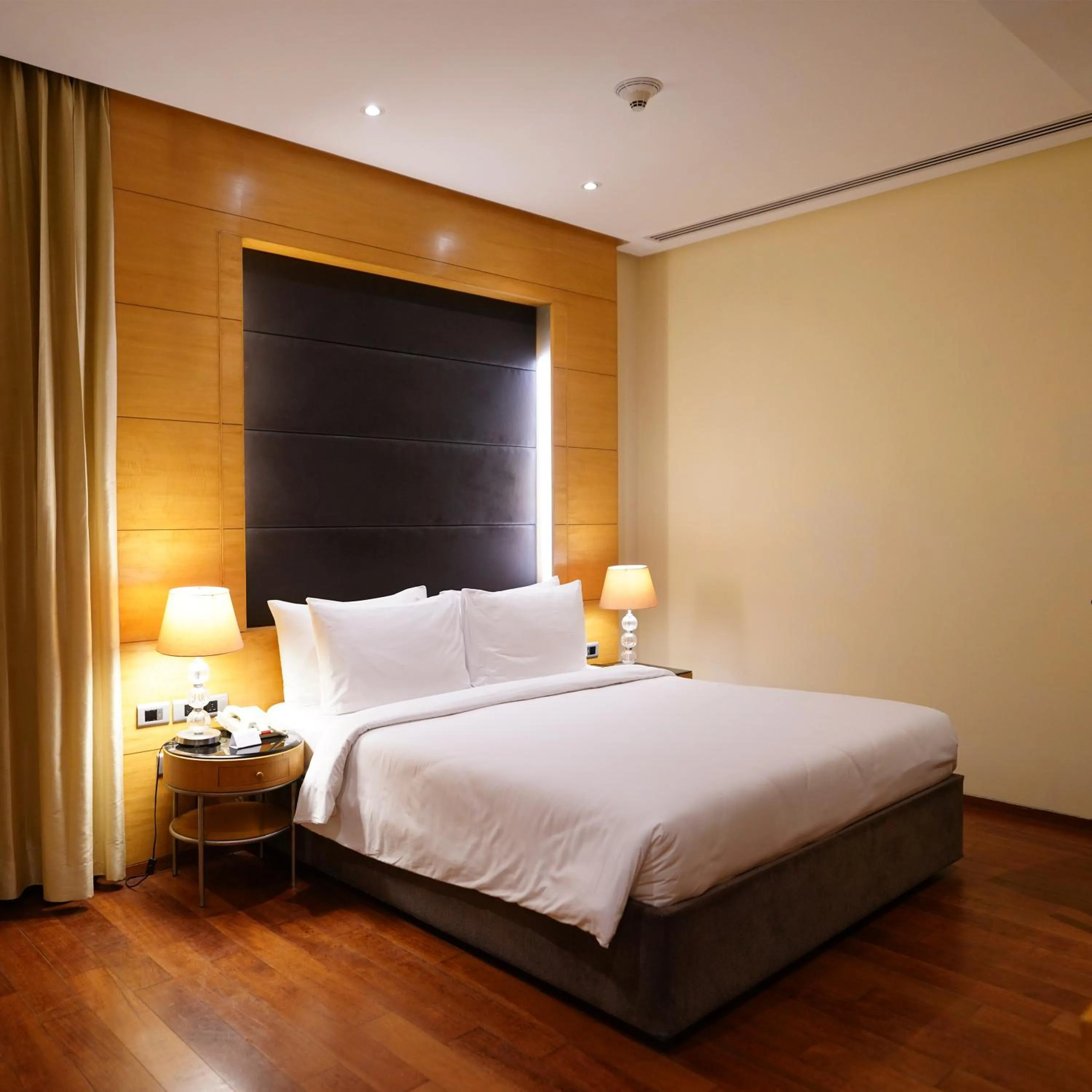 Suite in Radisson Blu Marina Hotel Connaught Place