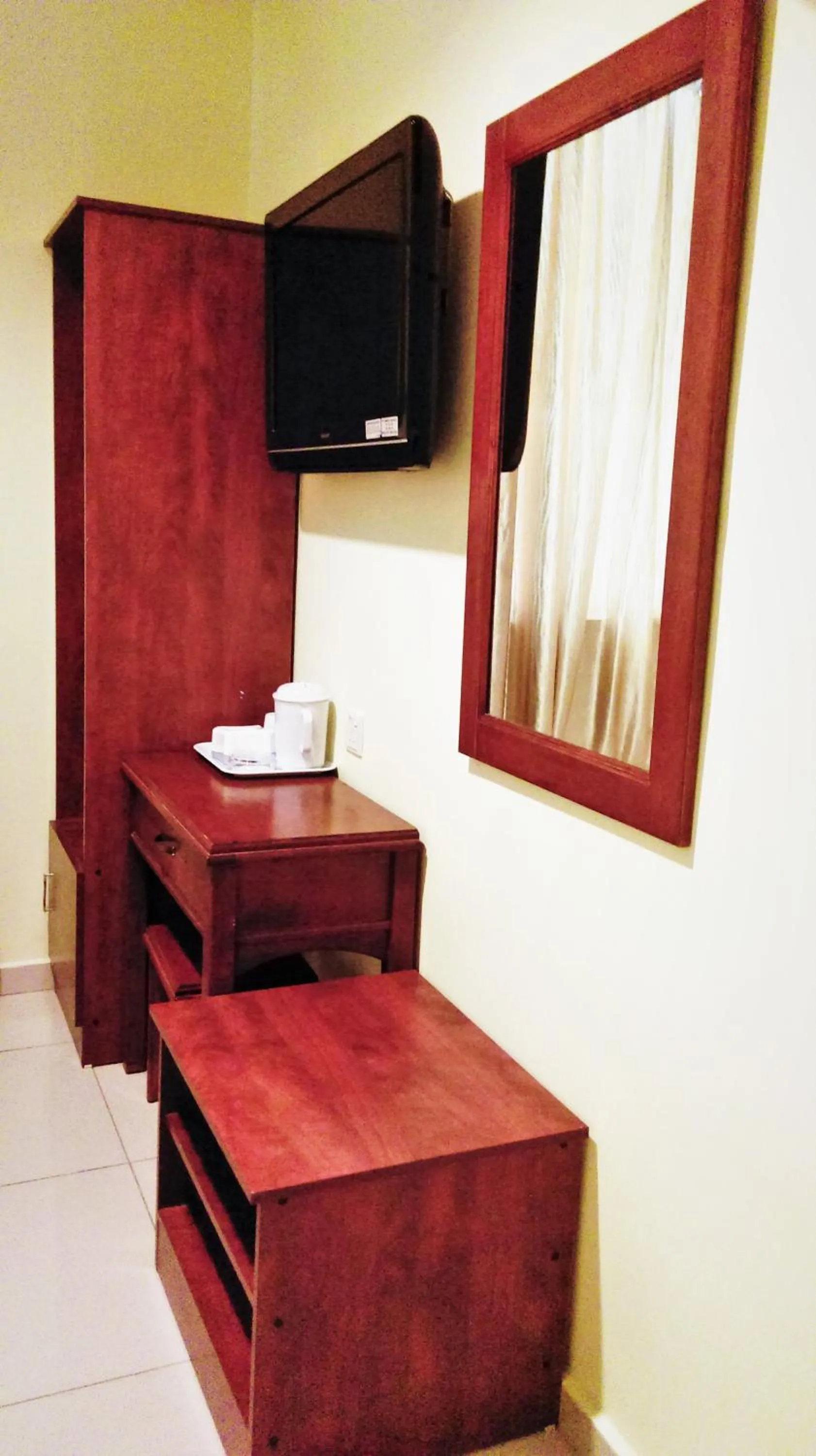 Deluxe No Window in Sun Inns Hotel Sunway Mentari