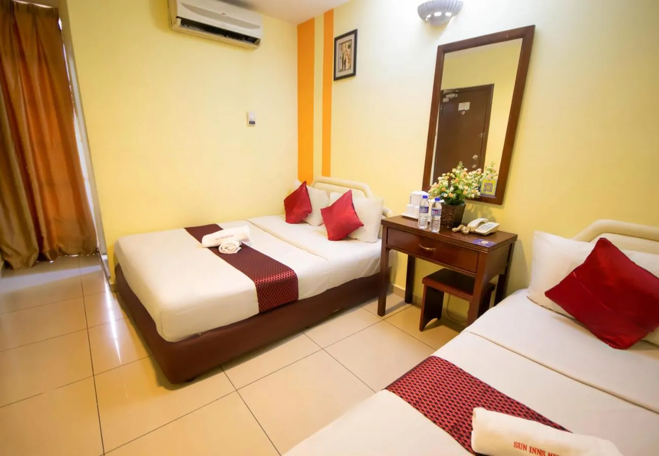 Family Room with window in Sun Inns Hotel Sunway Mentari