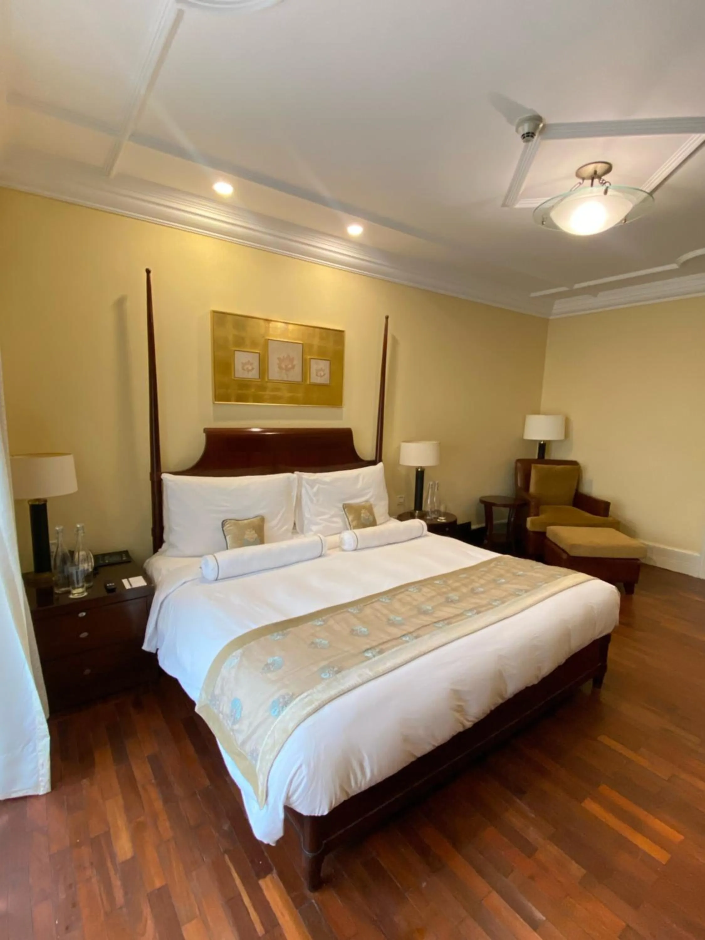 Superior King Bed Room in The Claridges New Delhi