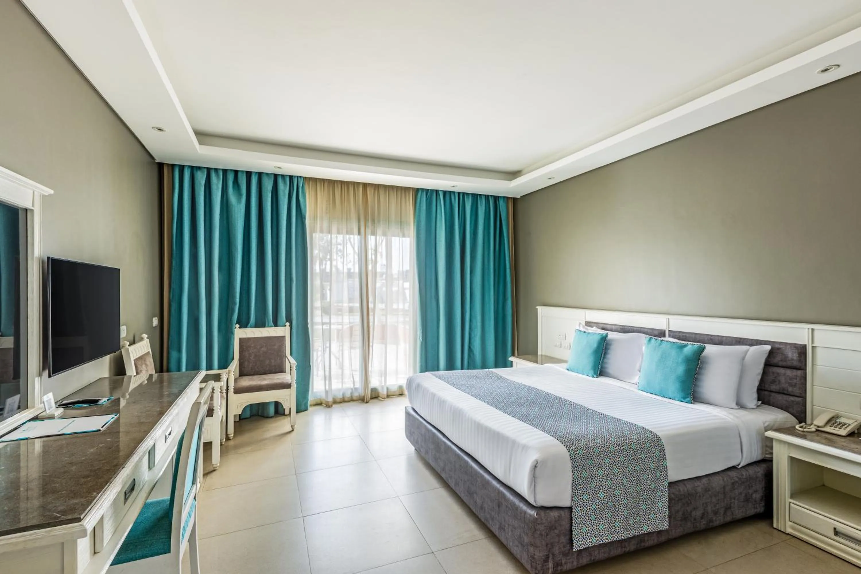 Deluxe Room - single occupancy in Sunrise Garden Beach Resort