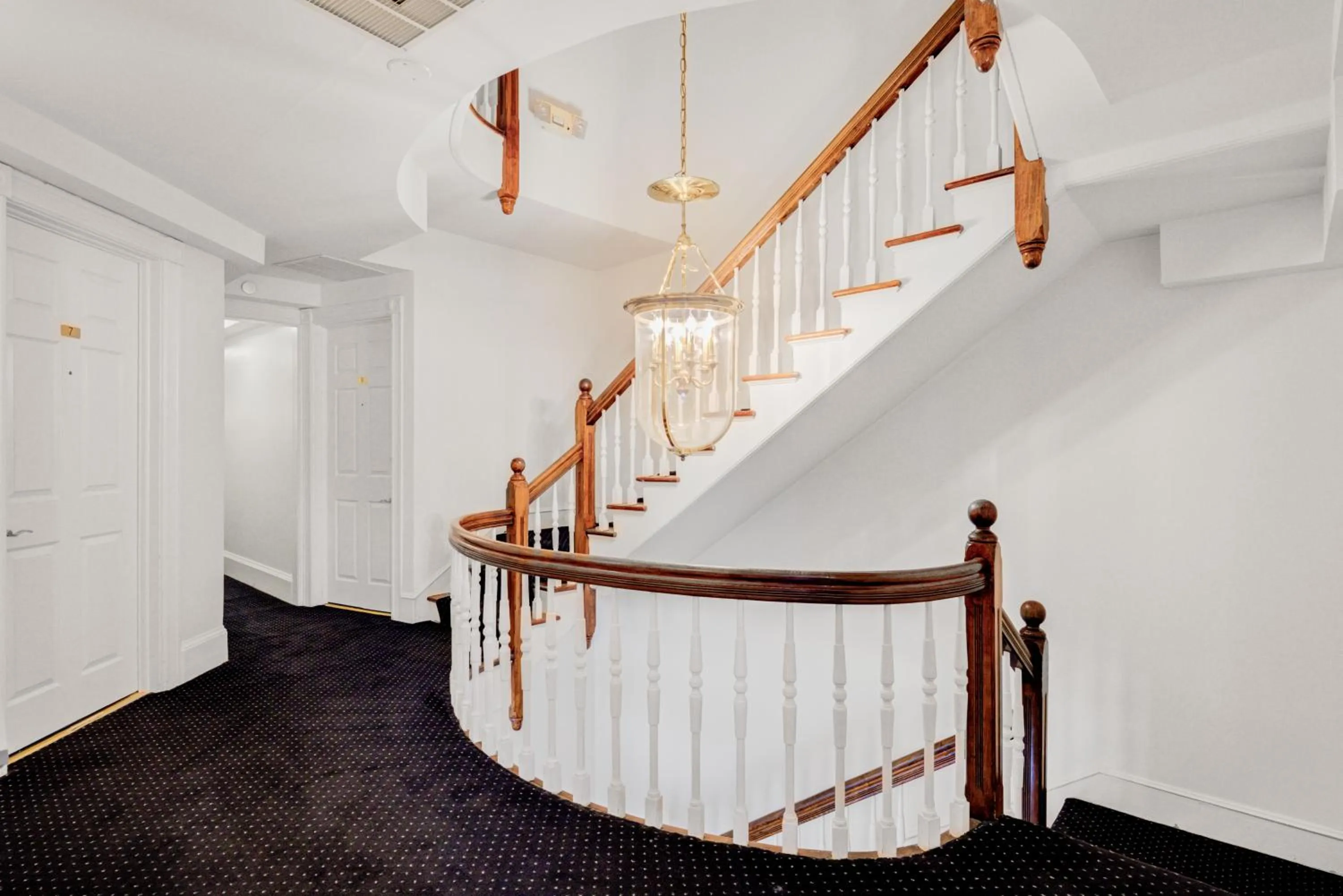 King Room with Balcony in The Hewitt Wellington Hotel