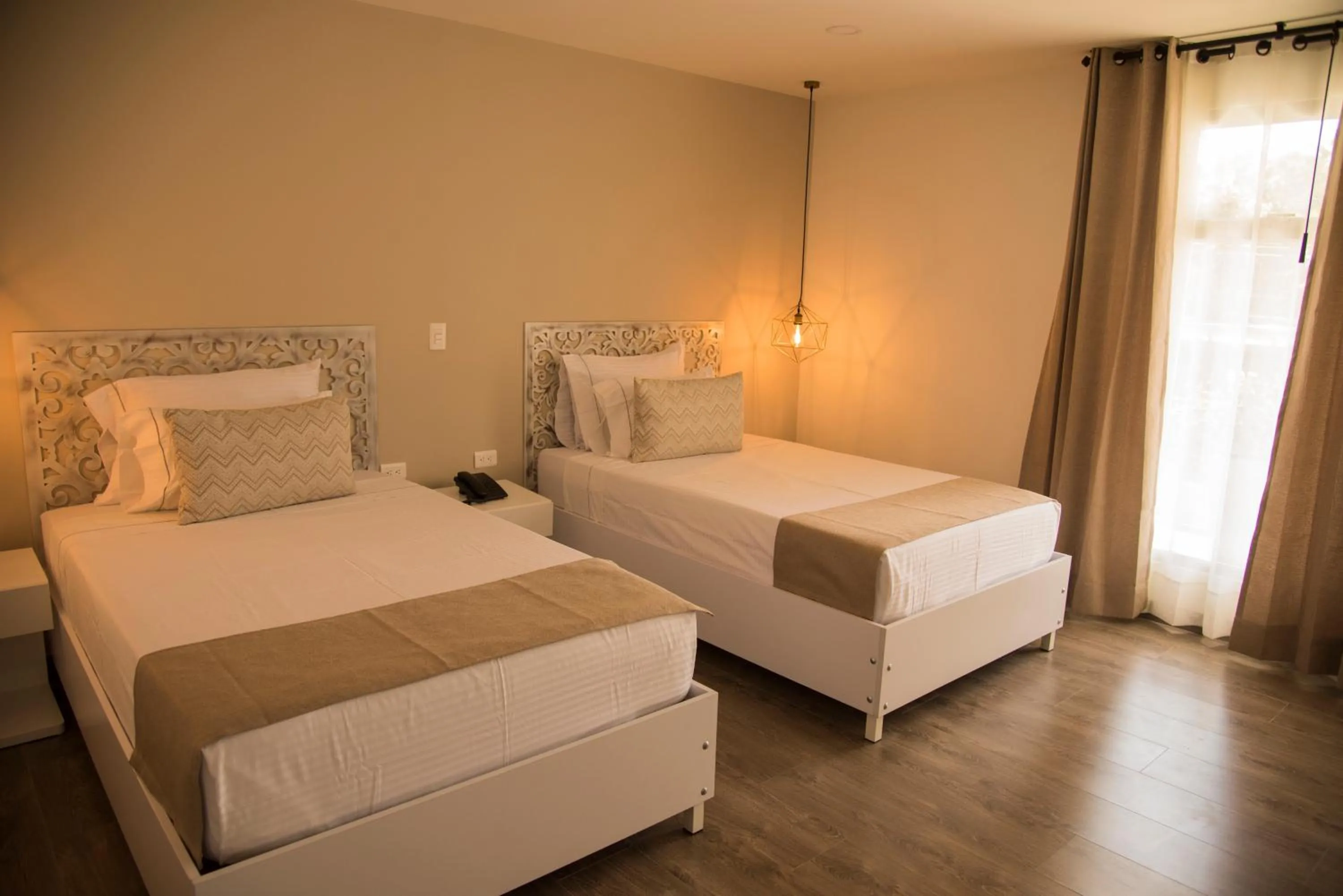 Deluxe Twin Room in Medellín Vibes Hostel