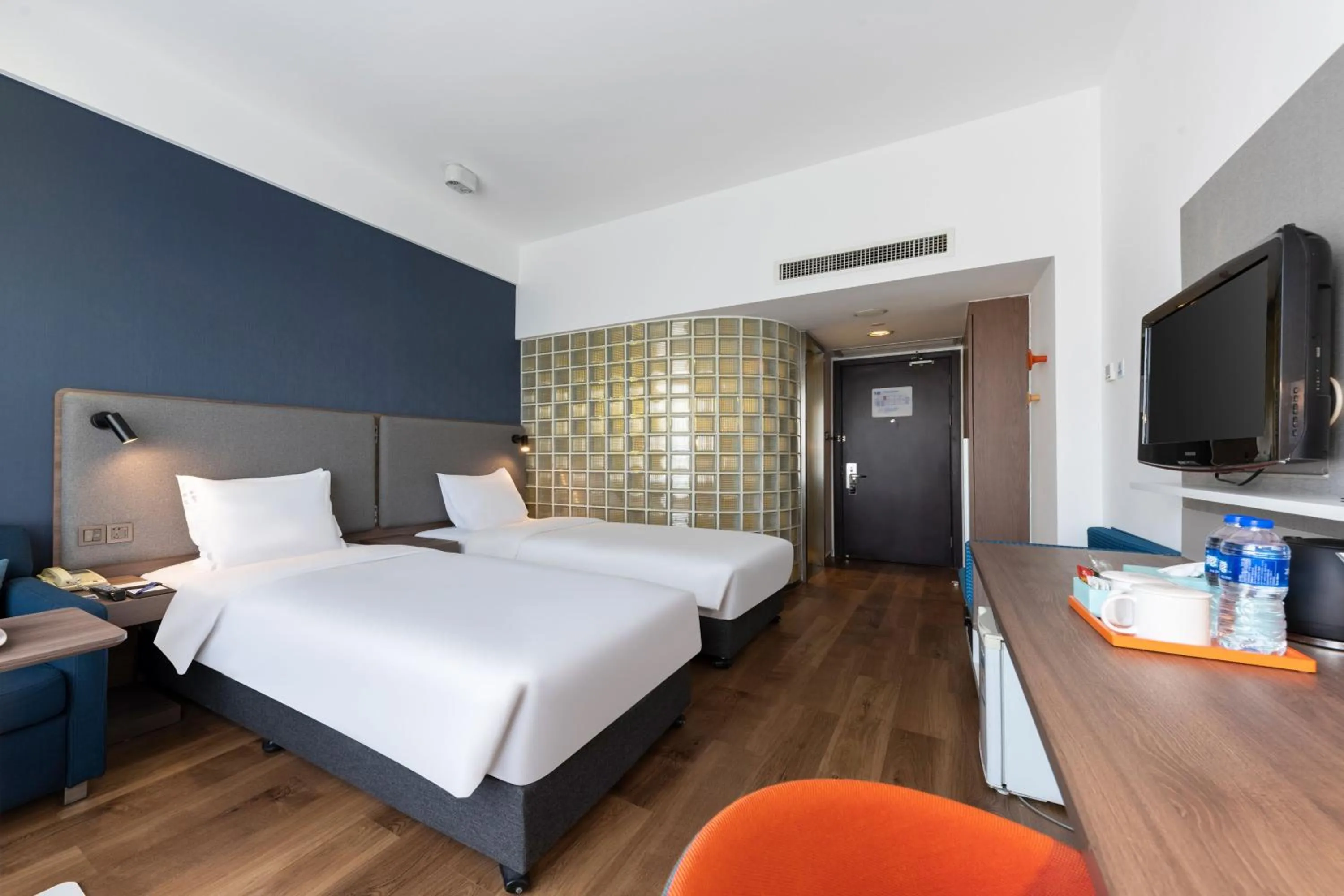 Standard Twin Room in Holiday Inn Express Suzhou Changjiang by IHG