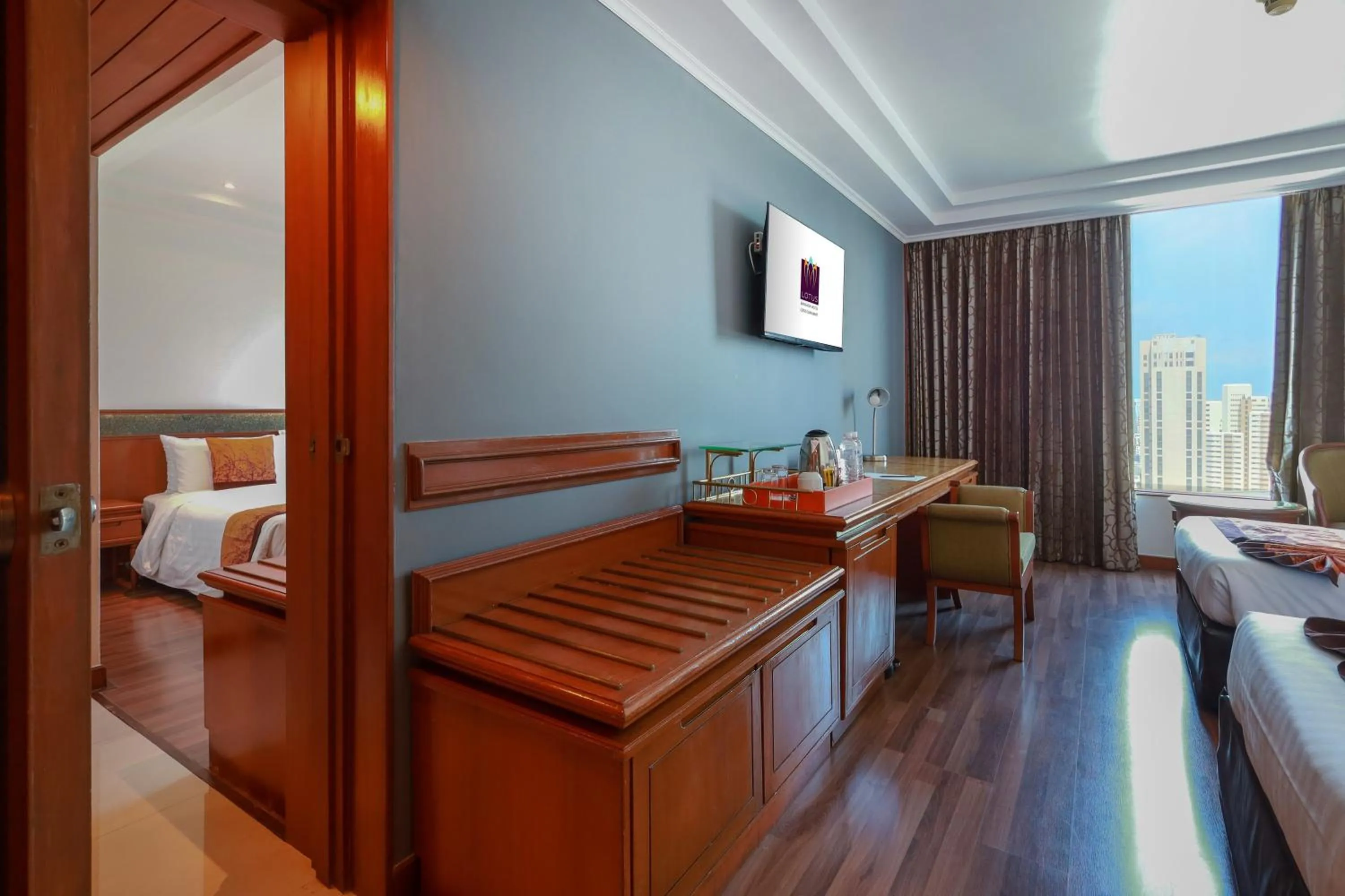 Superior Friend and Family Connecting Room in Bangkok Hotel Lotus Sukhumvit 33