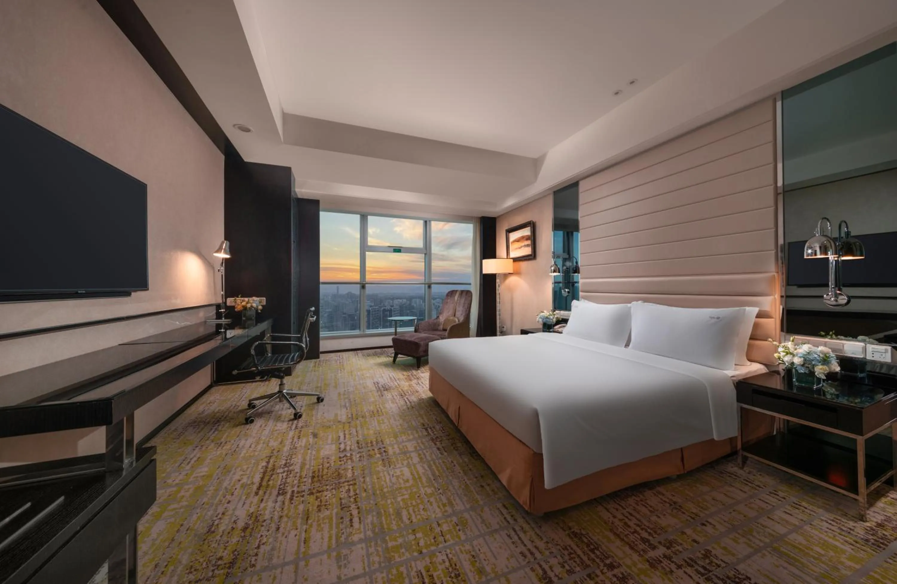 Standard King Room with Soho View in Holiday Inn Beijing Focus Square by IHG