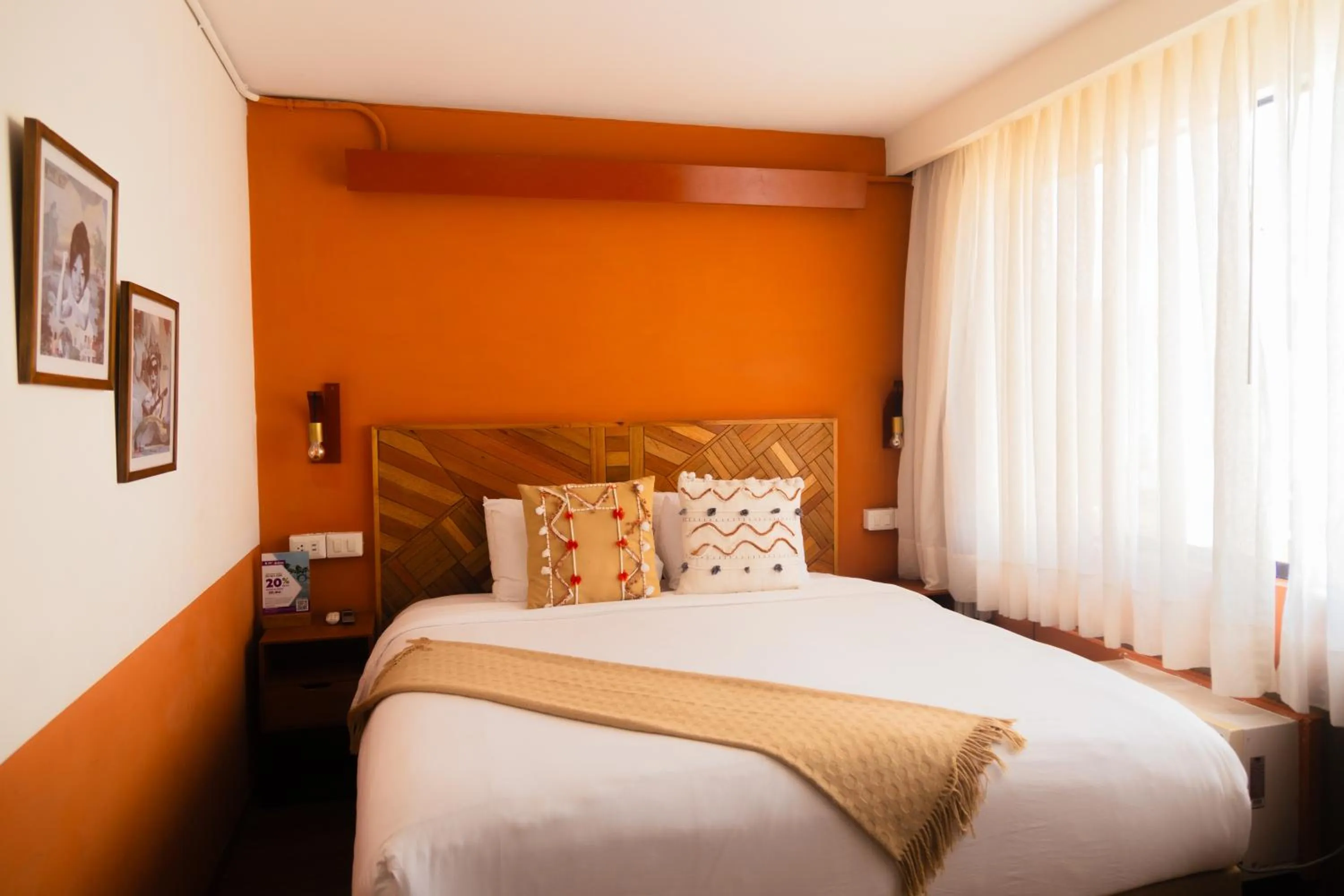 Small Room with Shared Bathroom in Selina Posada Miraflores