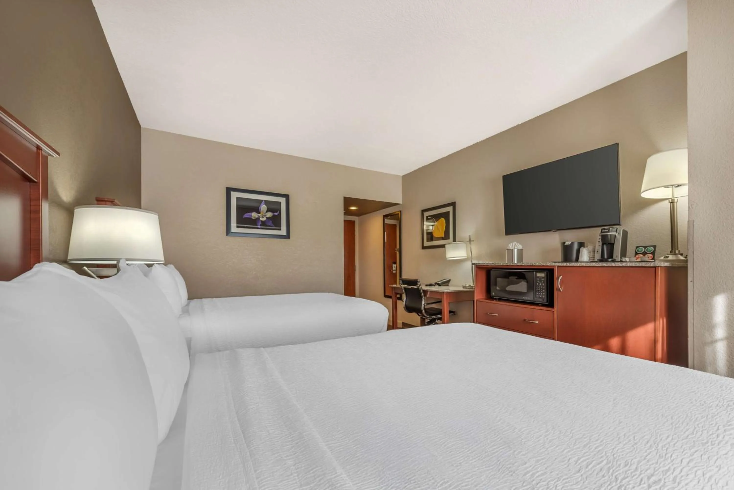 Queen Room with Two Queen Beds - Non-Smoking in Best Western Plus Peak Vista Inn & Suites