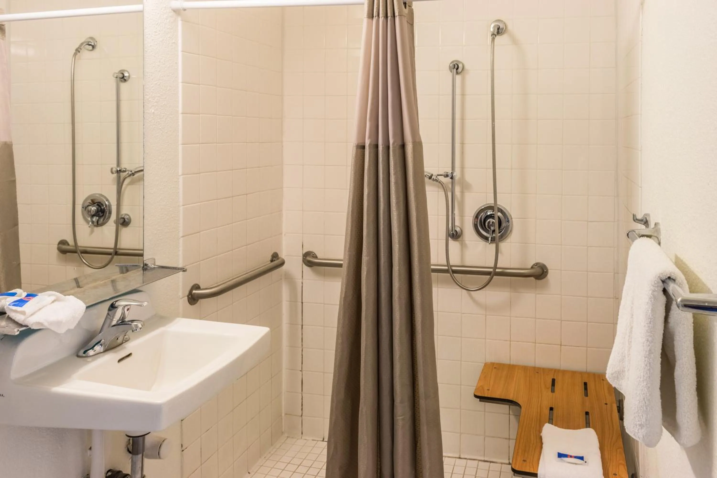 Queen Room with Two Queen Beds - single occupancy - Disability Access - Roll In Shower in Motel 6 Bakersfield, CA - Convention Center