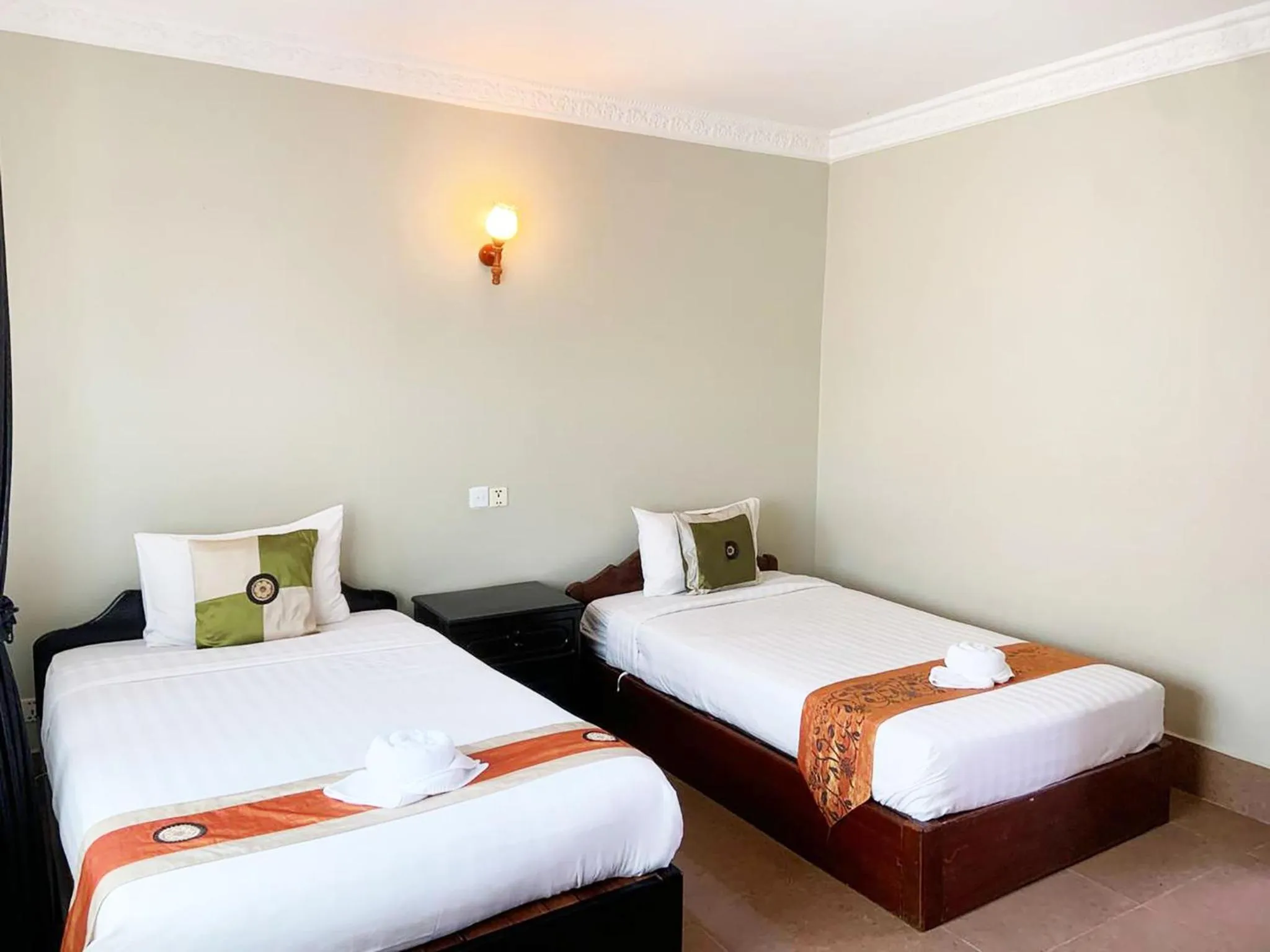  Deluxe Twin room with breakfast in Central Night Hotel