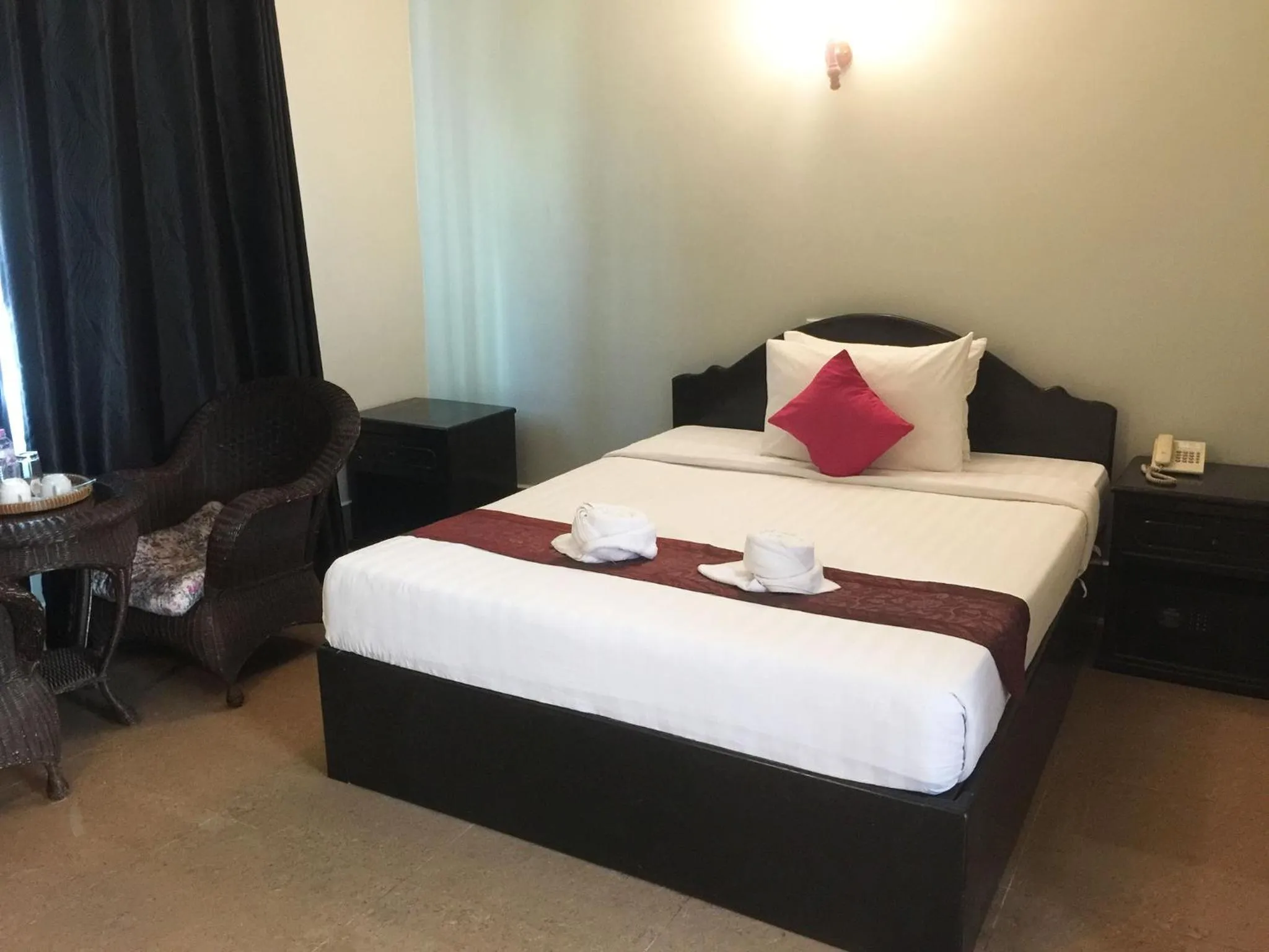 Deluxe Single Room with breakfast - single occupancy in Central Night Hotel